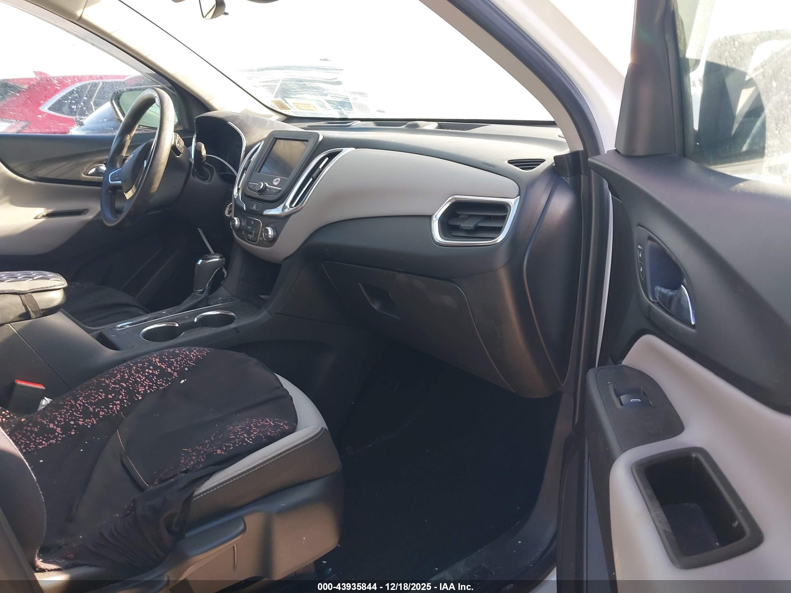 CHEVROLET EQUINOX image 5