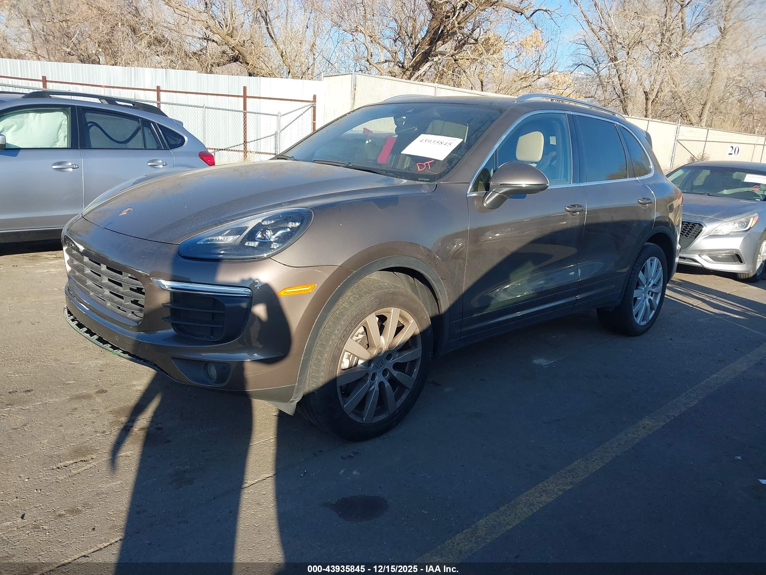 PORSCHE CAYENNE image 2