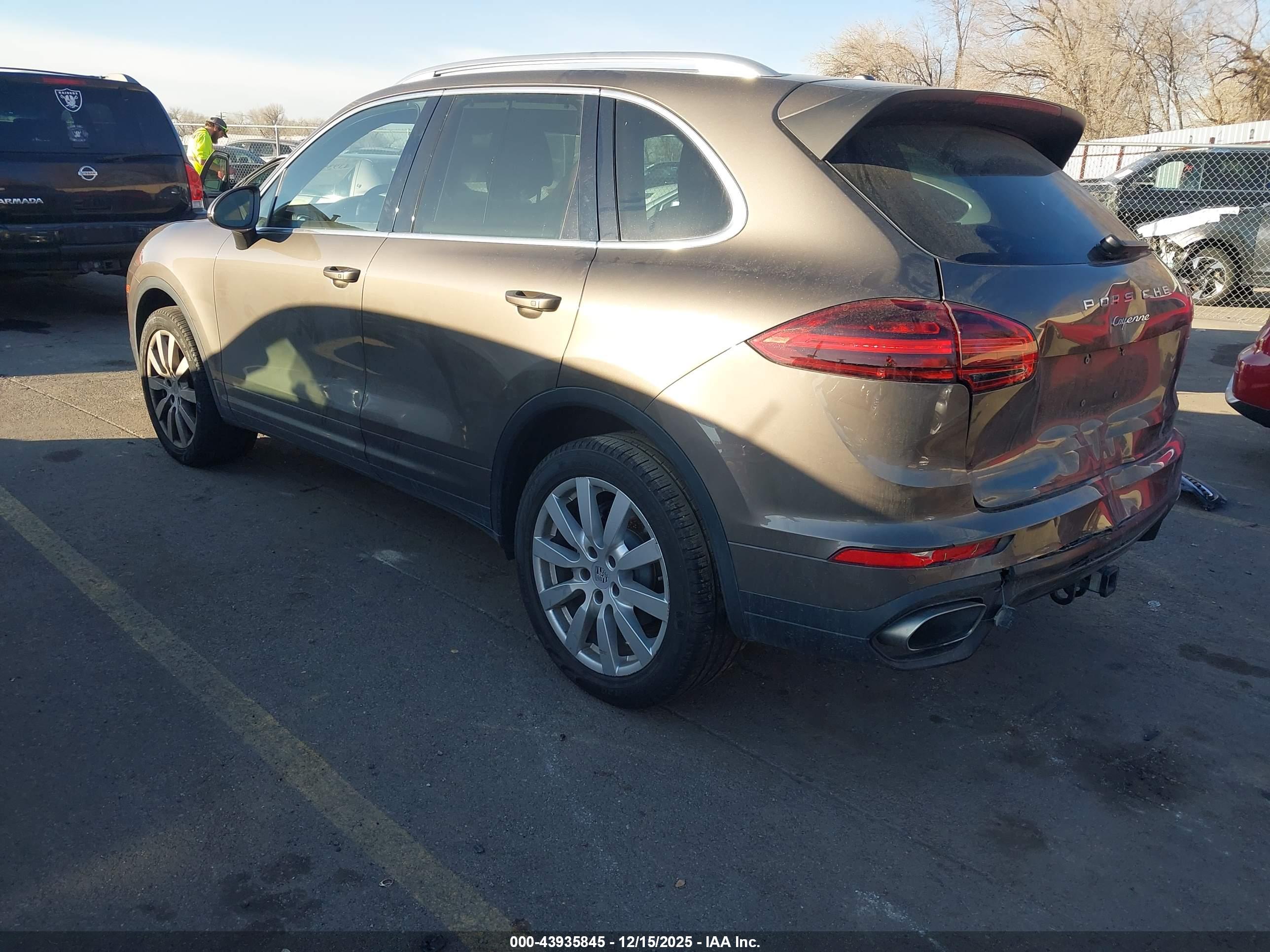 PORSCHE CAYENNE image 3