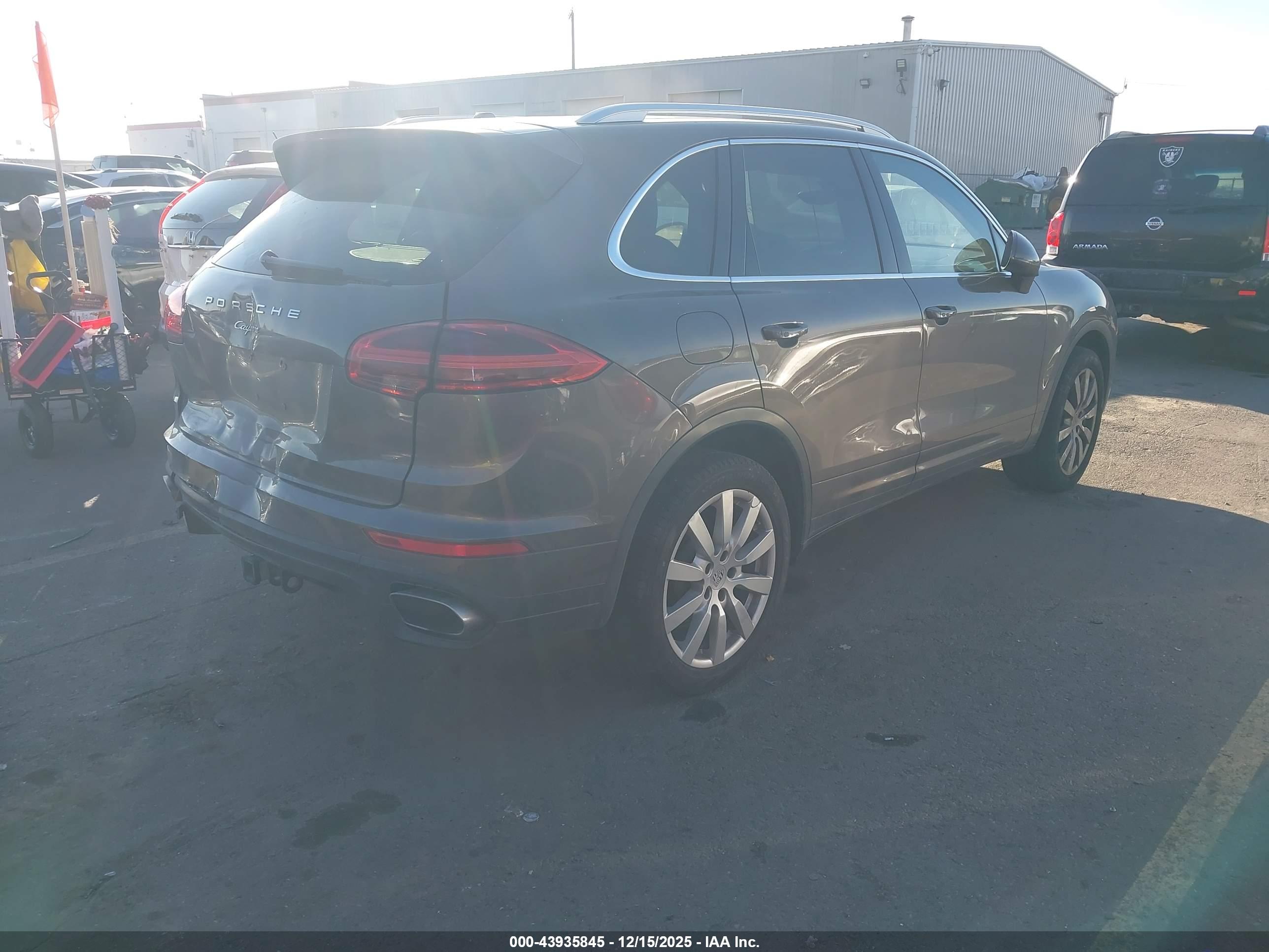 PORSCHE CAYENNE image 4