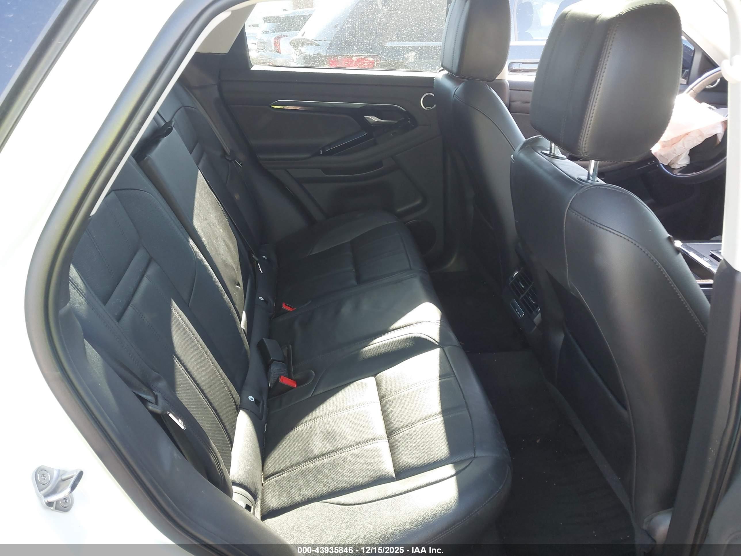 LAND ROVER image 8