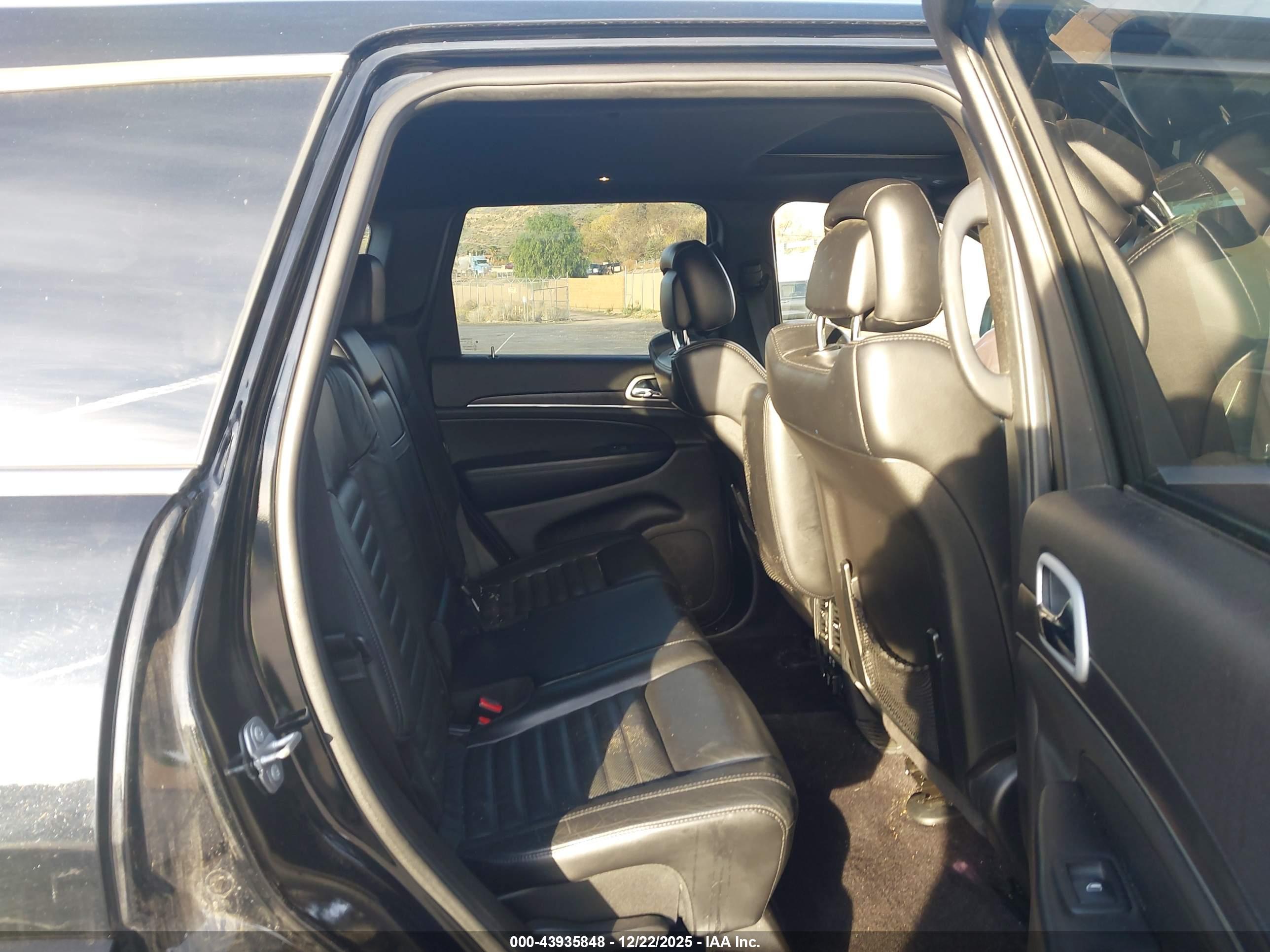JEEP GRAND image 8
