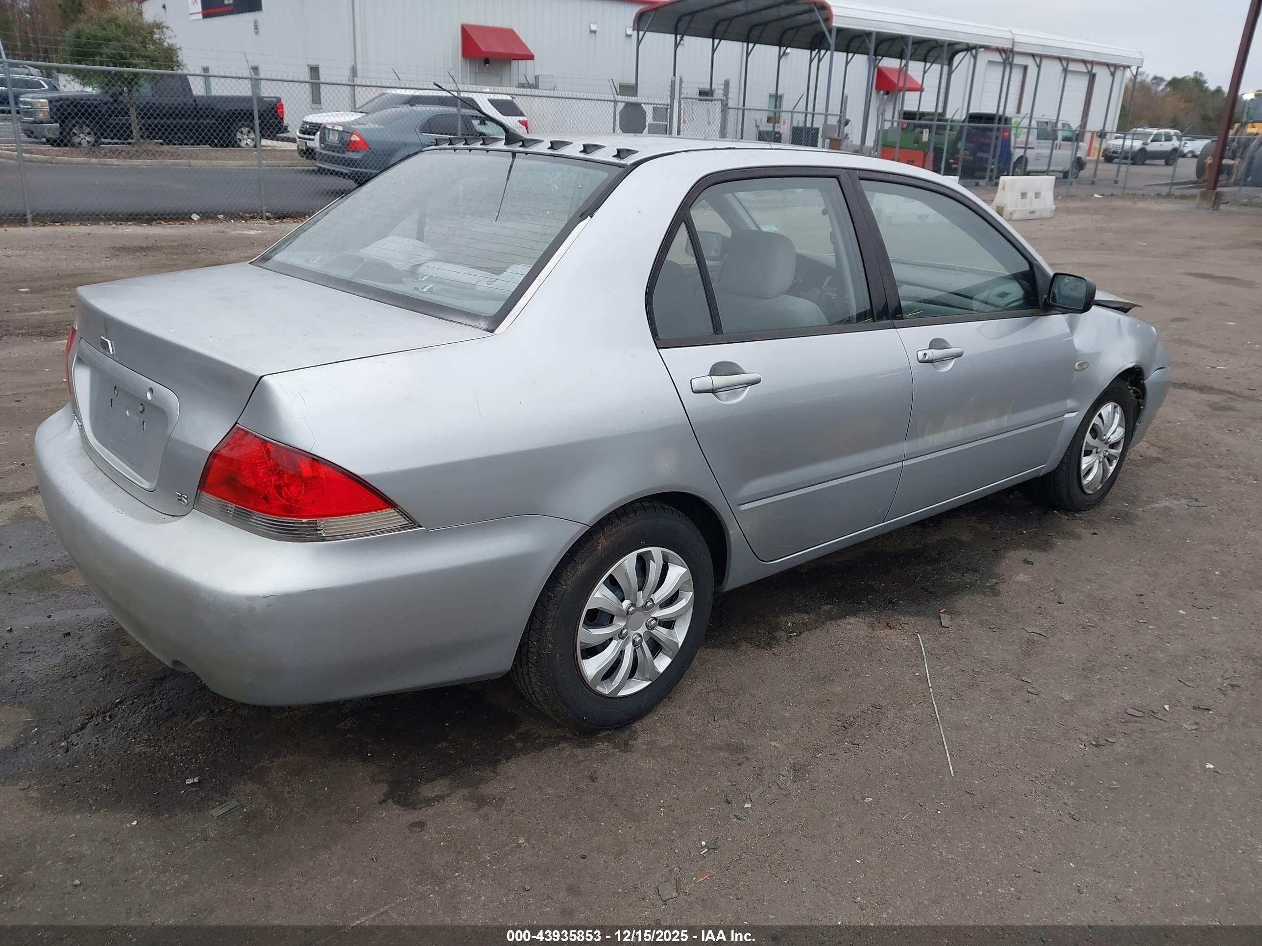 MITSUBISHI LANCER image 4