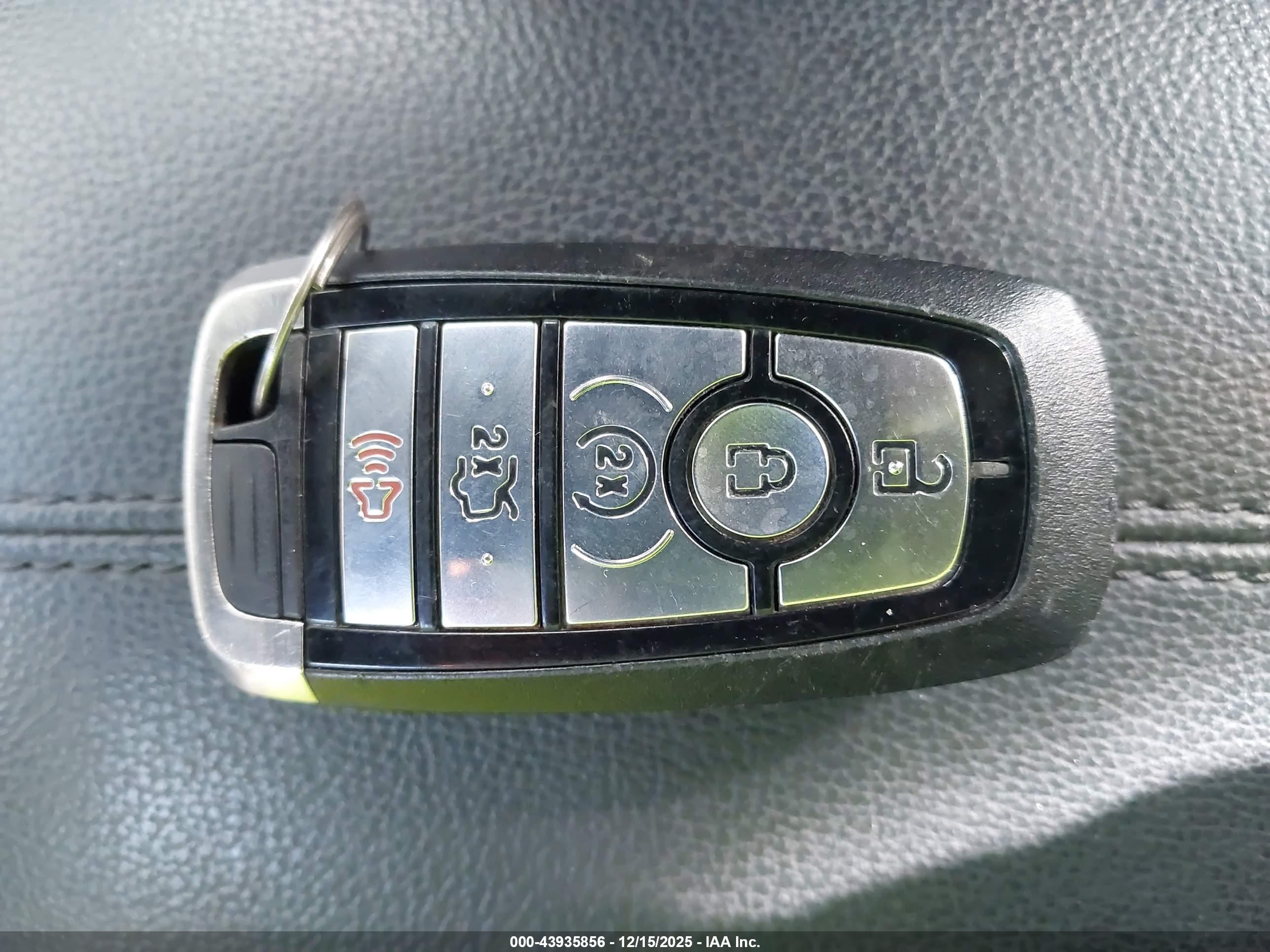 FORD MUSTANG image 11
