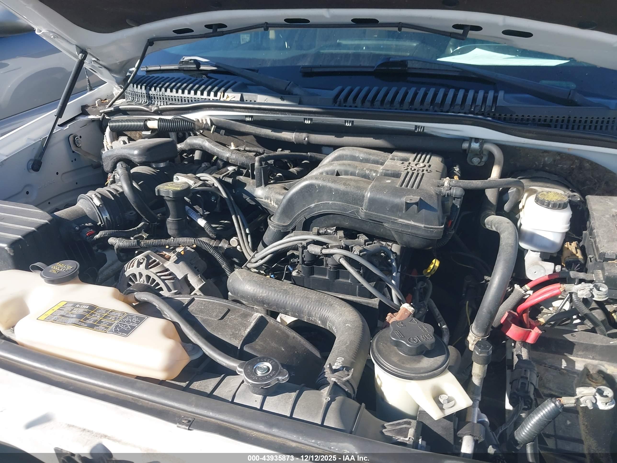 FORD EXPLORER image 10