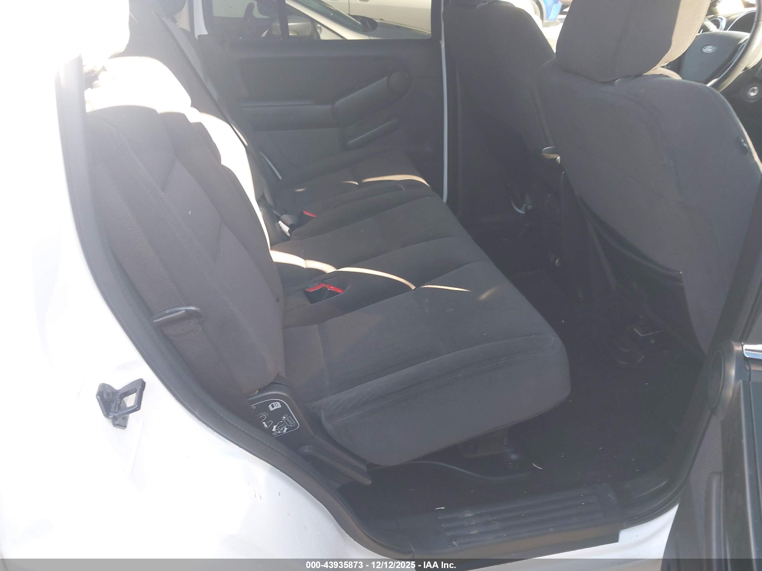 FORD EXPLORER image 8