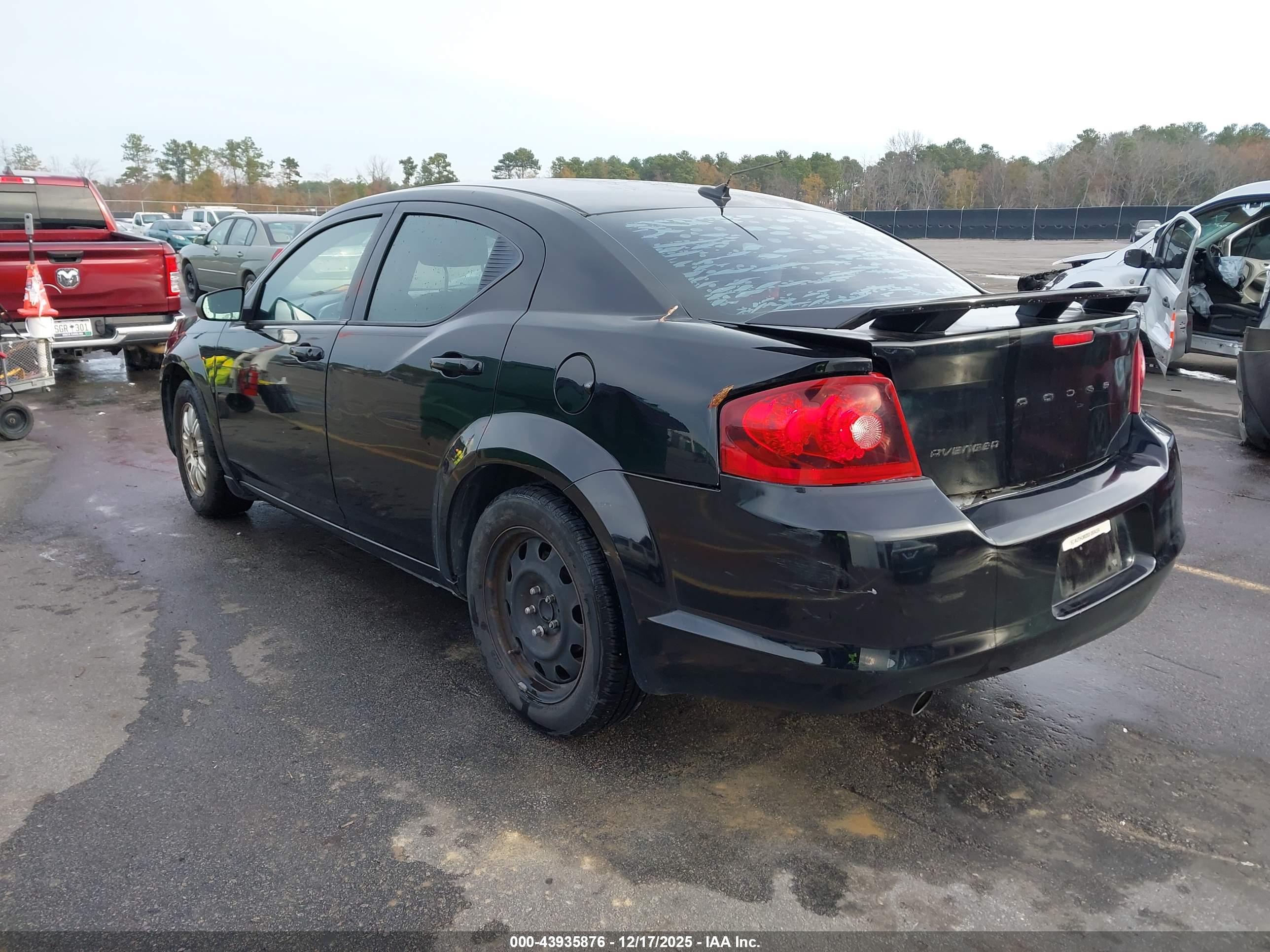 DODGE AVENGER image 3