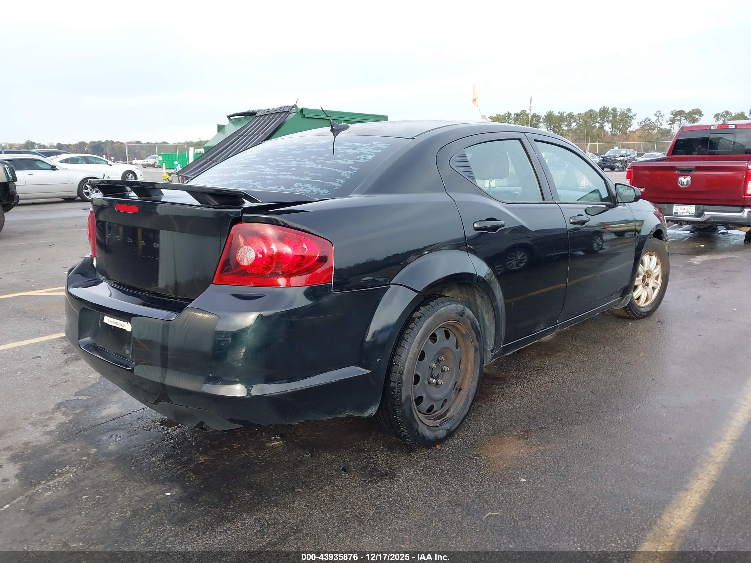 DODGE AVENGER image 4