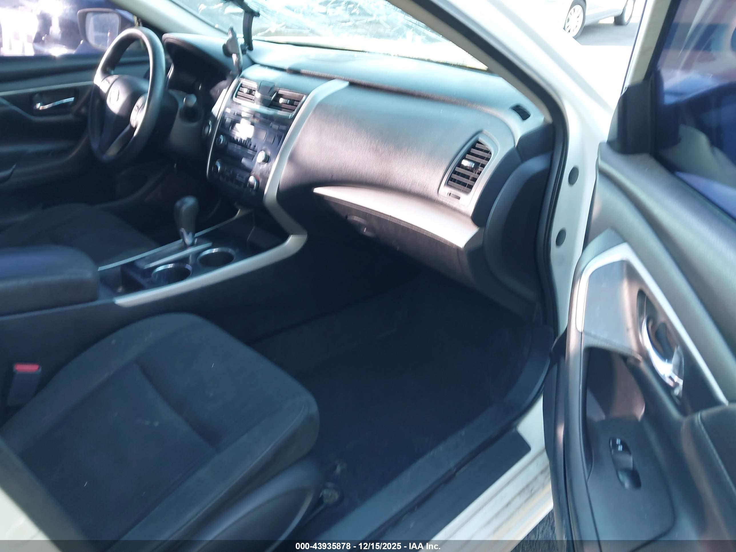 NISSAN ALTIMA image 5