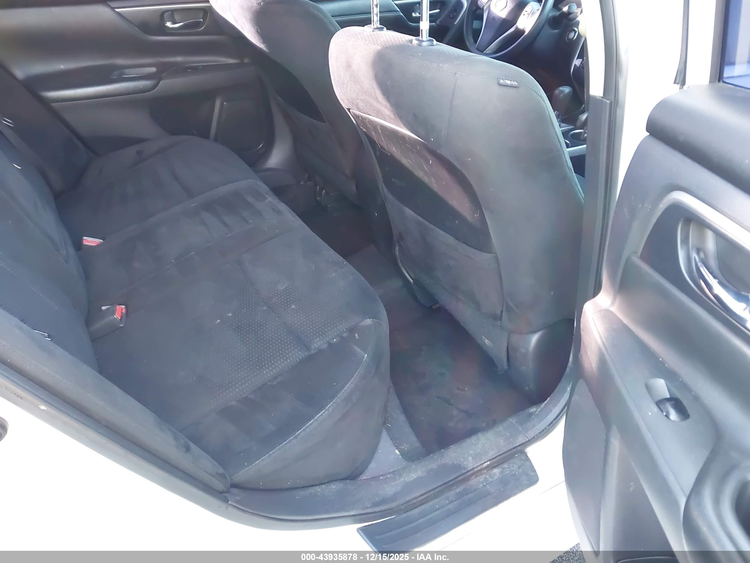 NISSAN ALTIMA image 8
