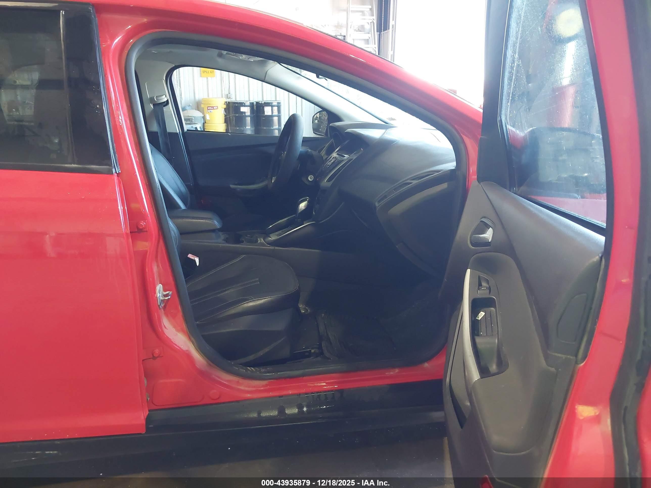 FORD FOCUS image 5