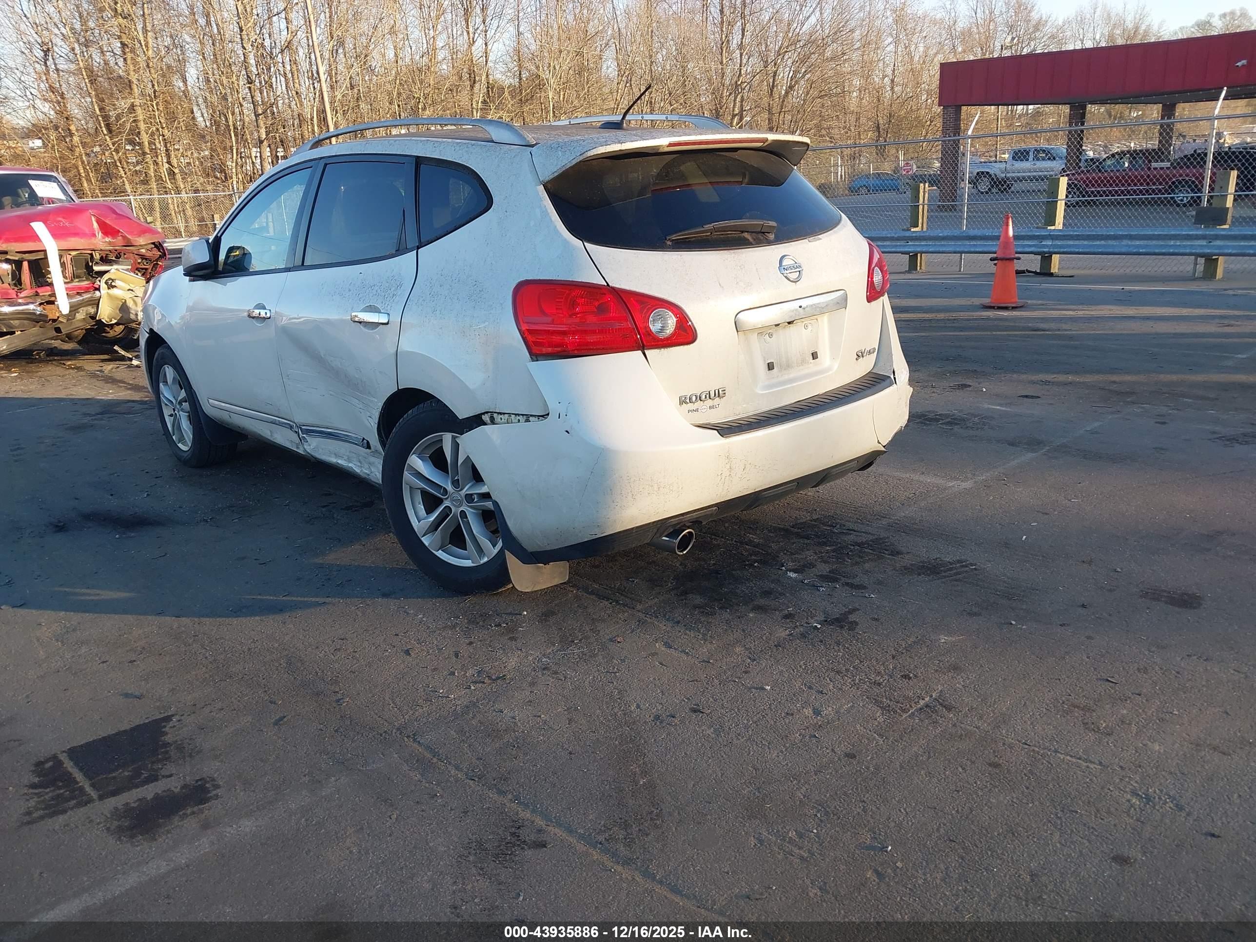 NISSAN ROGUE image 3