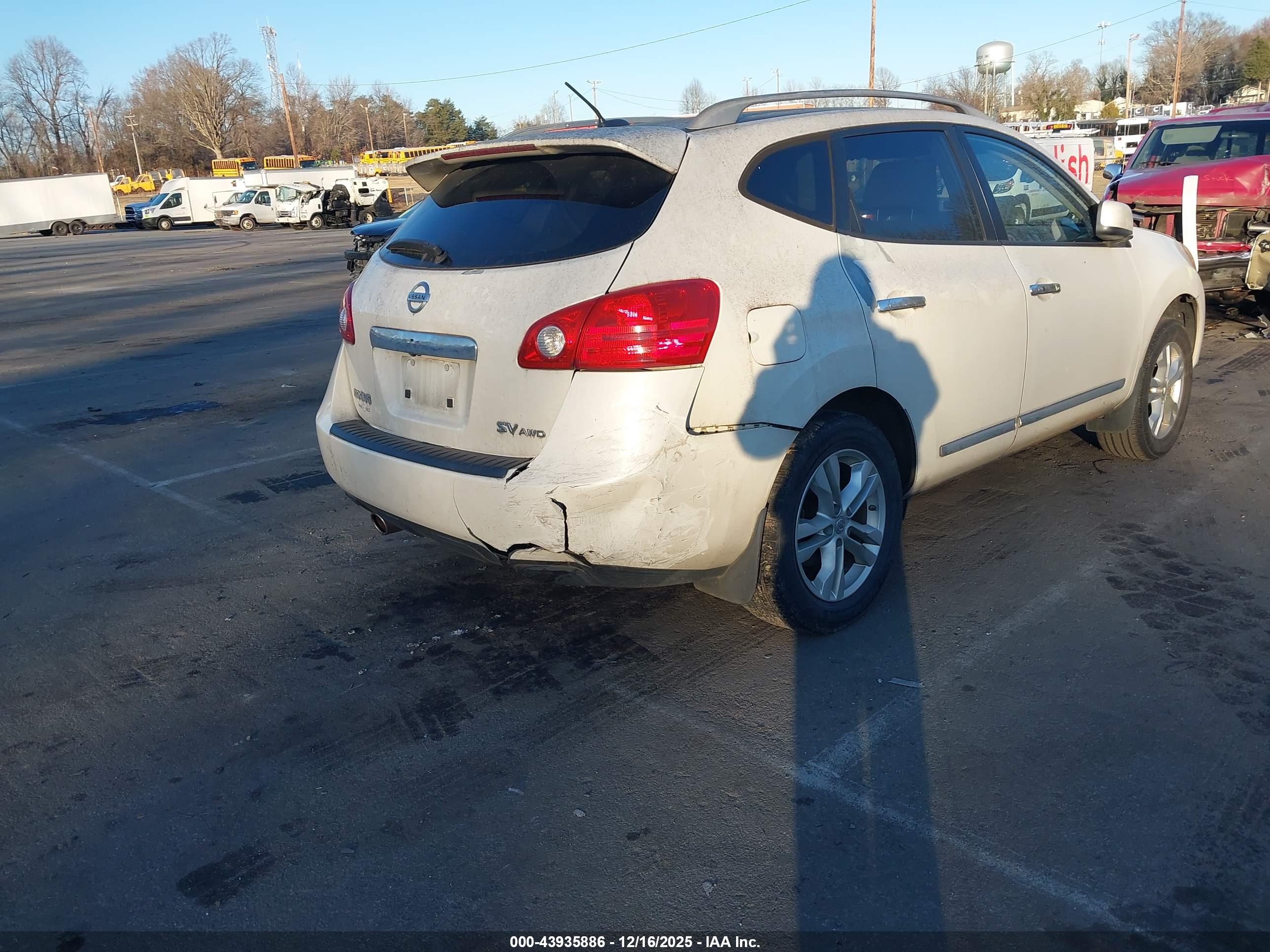 NISSAN ROGUE image 4