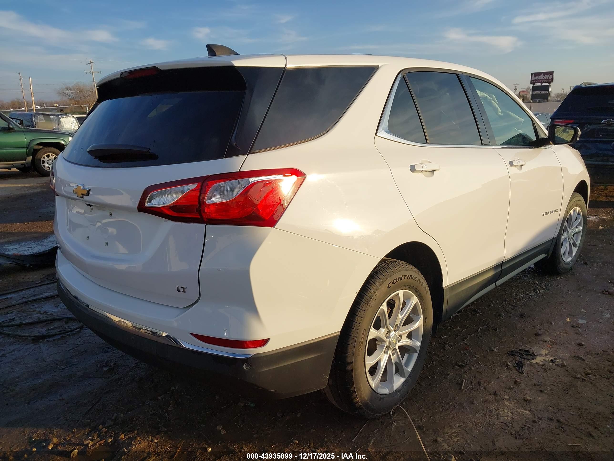 CHEVROLET EQUINOX image 4