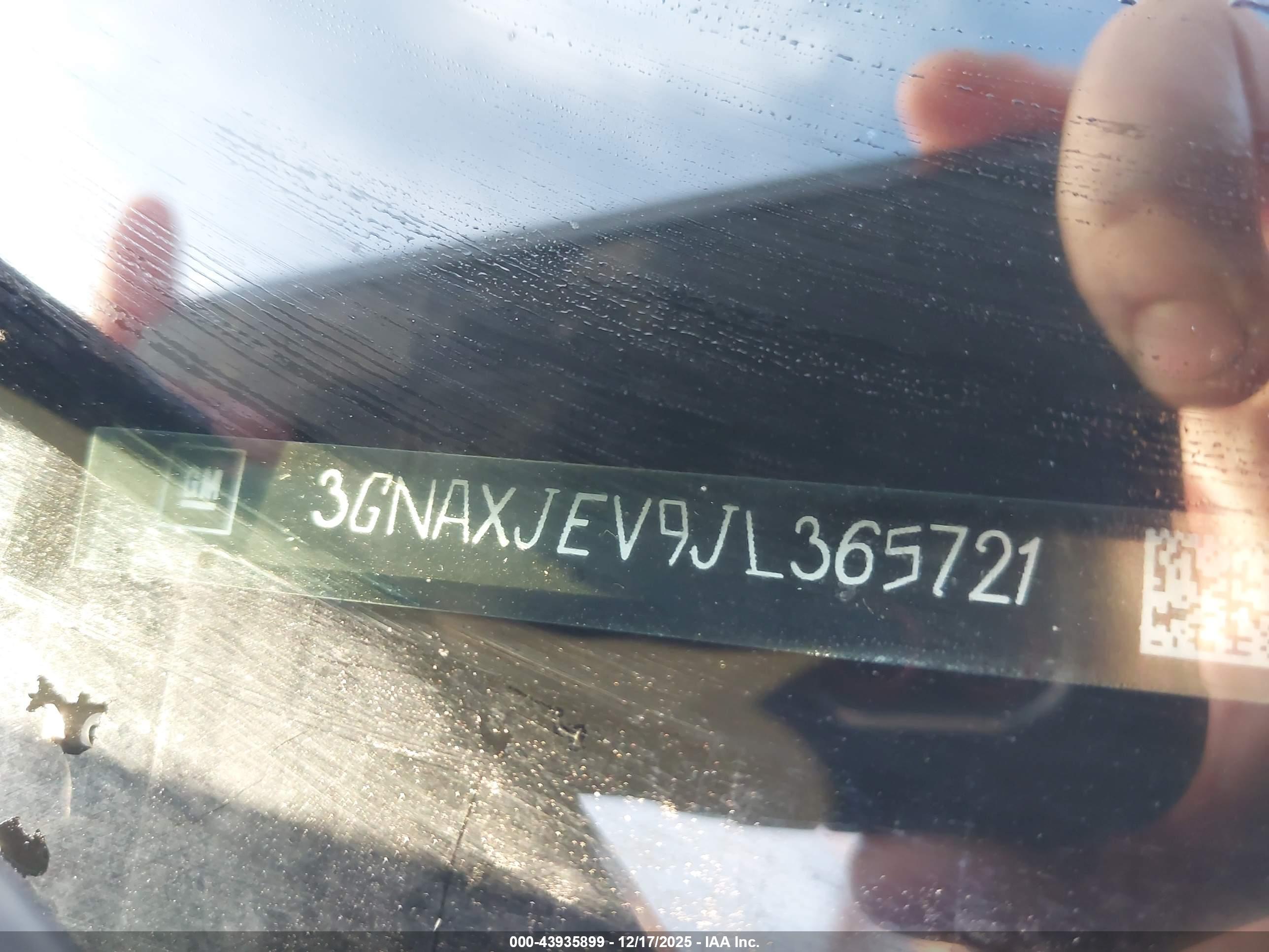 CHEVROLET EQUINOX image 9