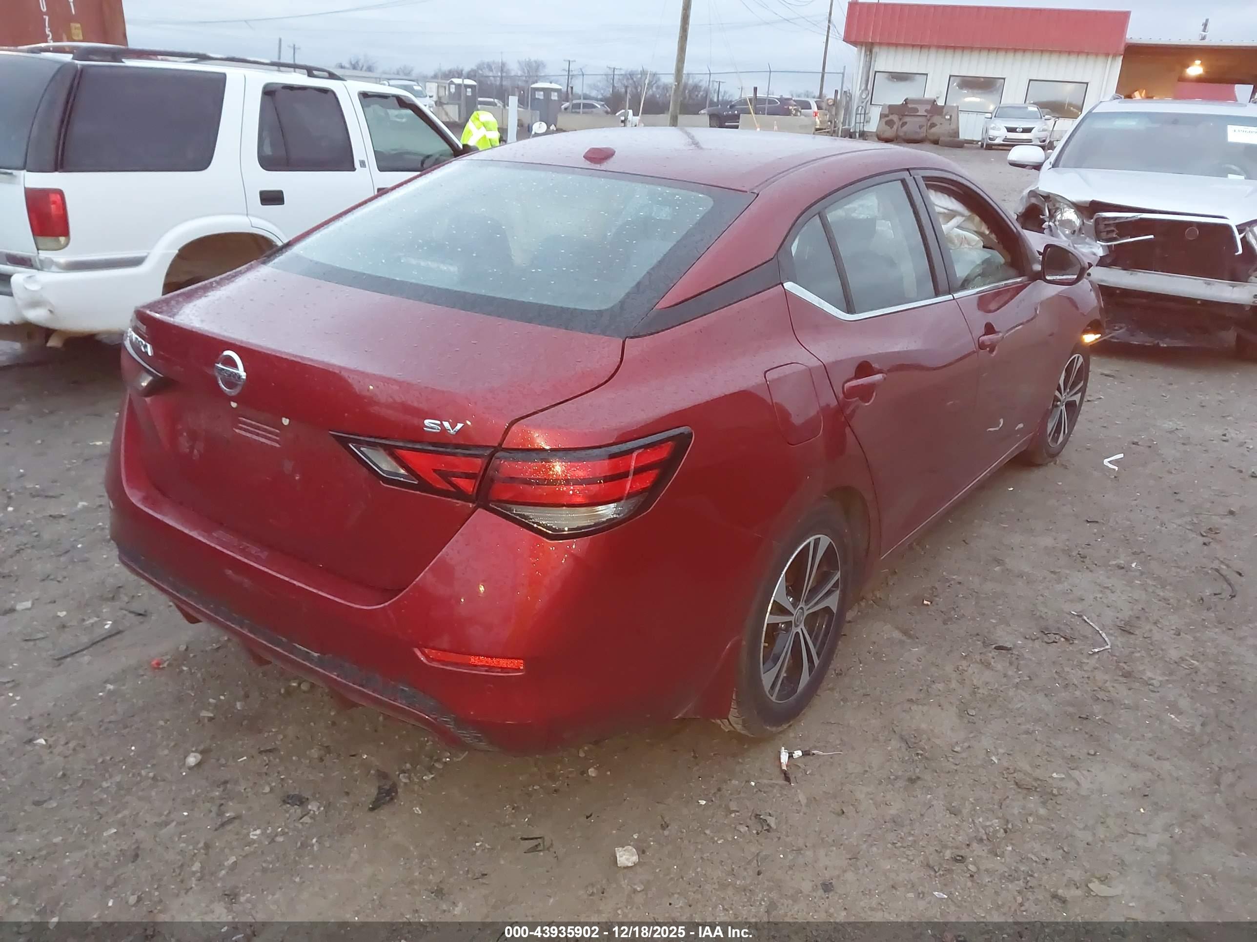 NISSAN SENTRA image 4
