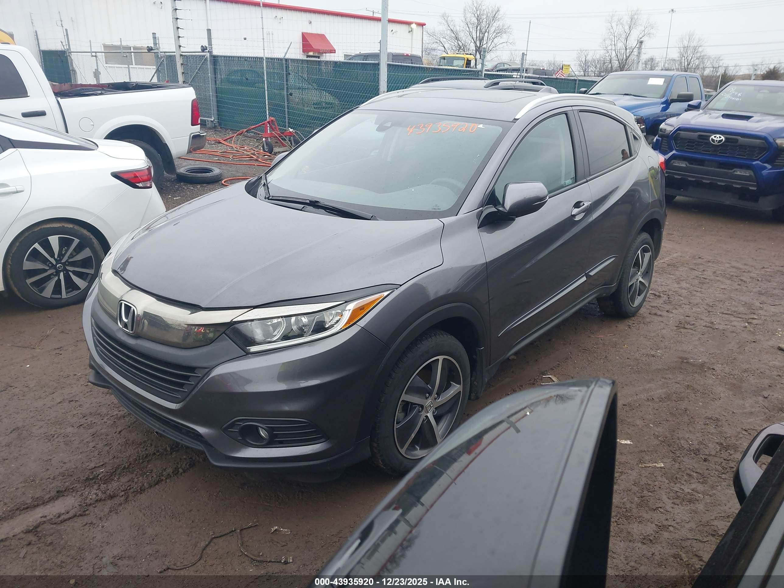 HONDA HR-V image 2