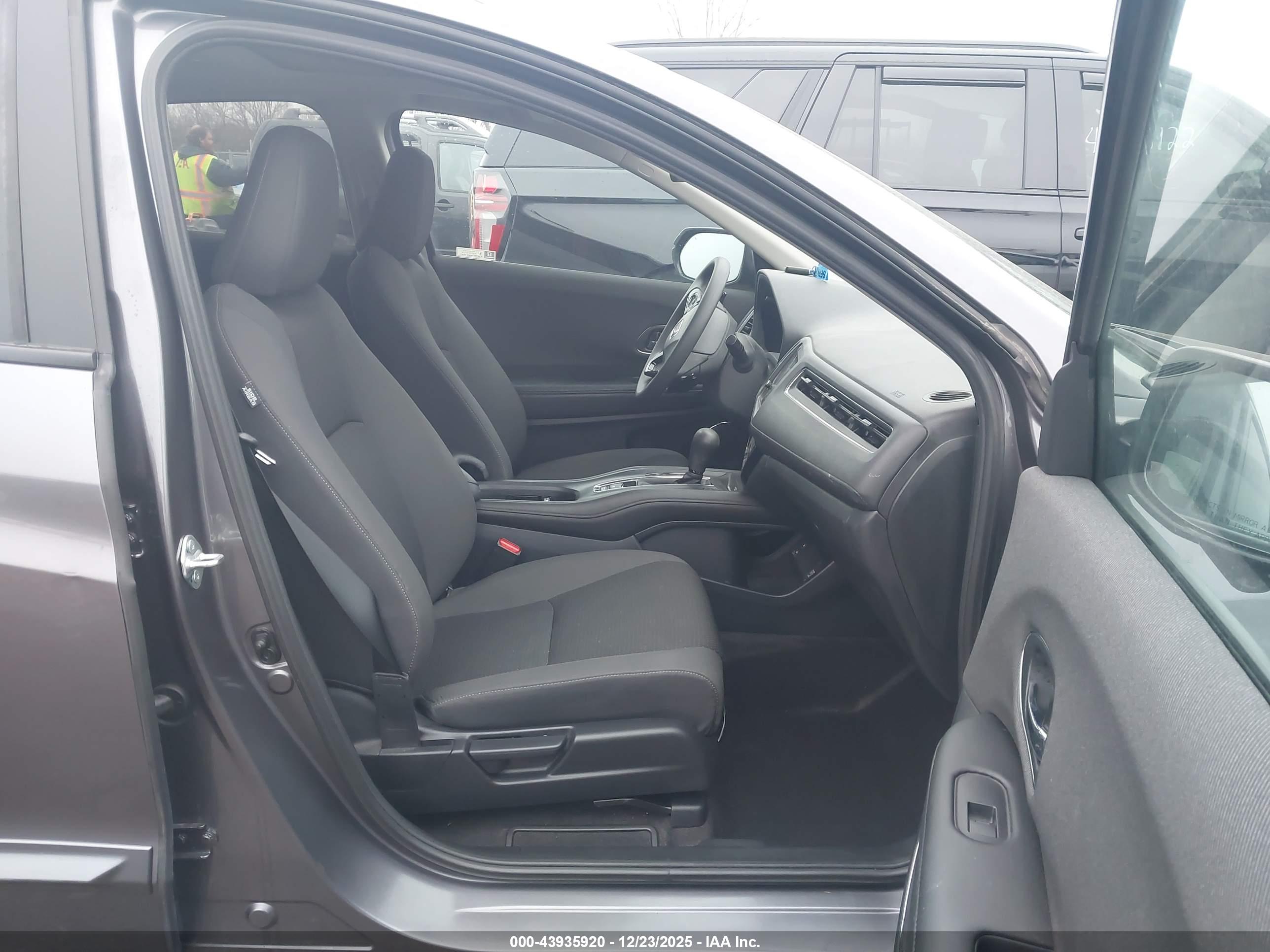 HONDA HR-V image 5