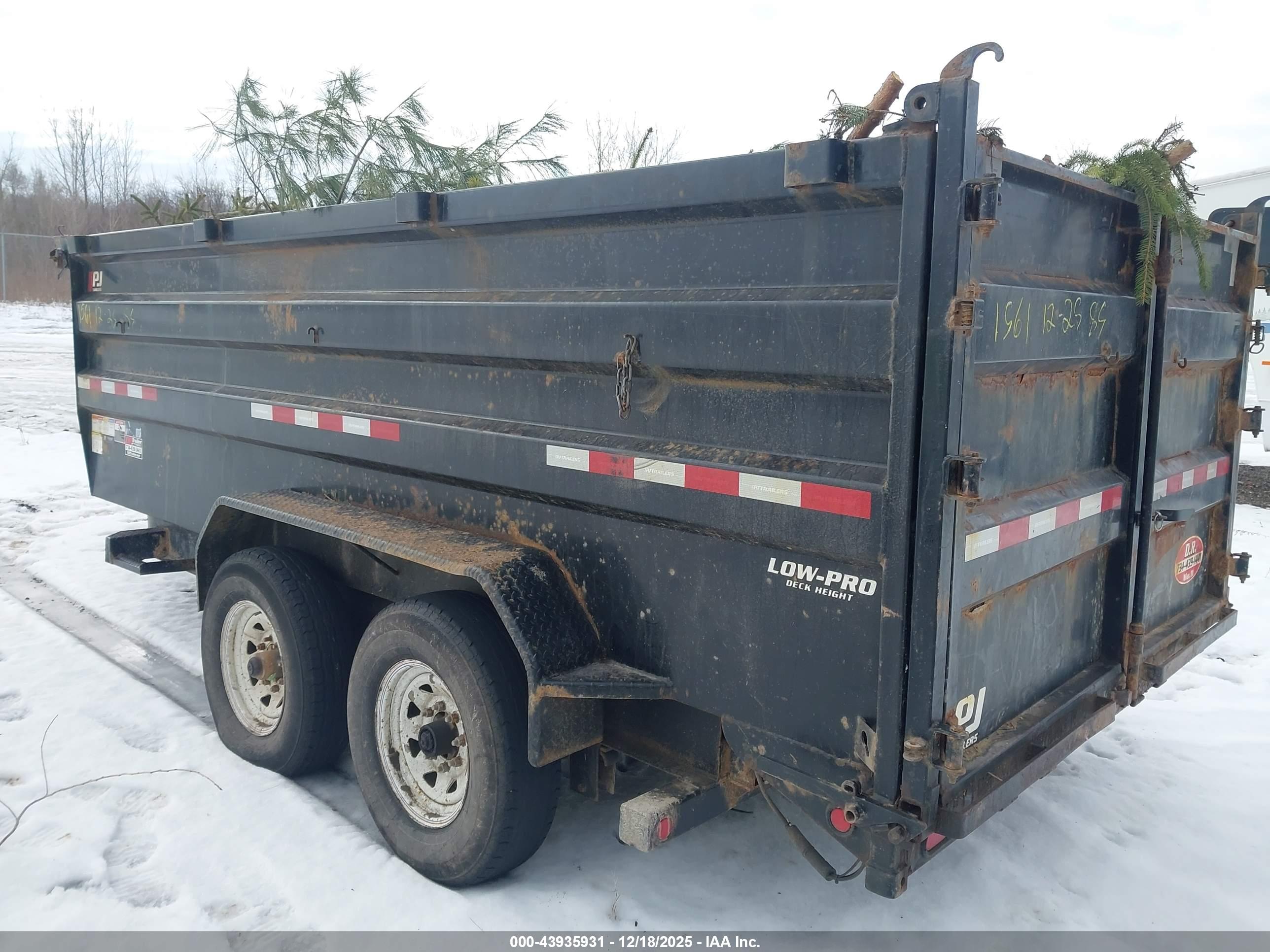 PJ TRAILERS image 3