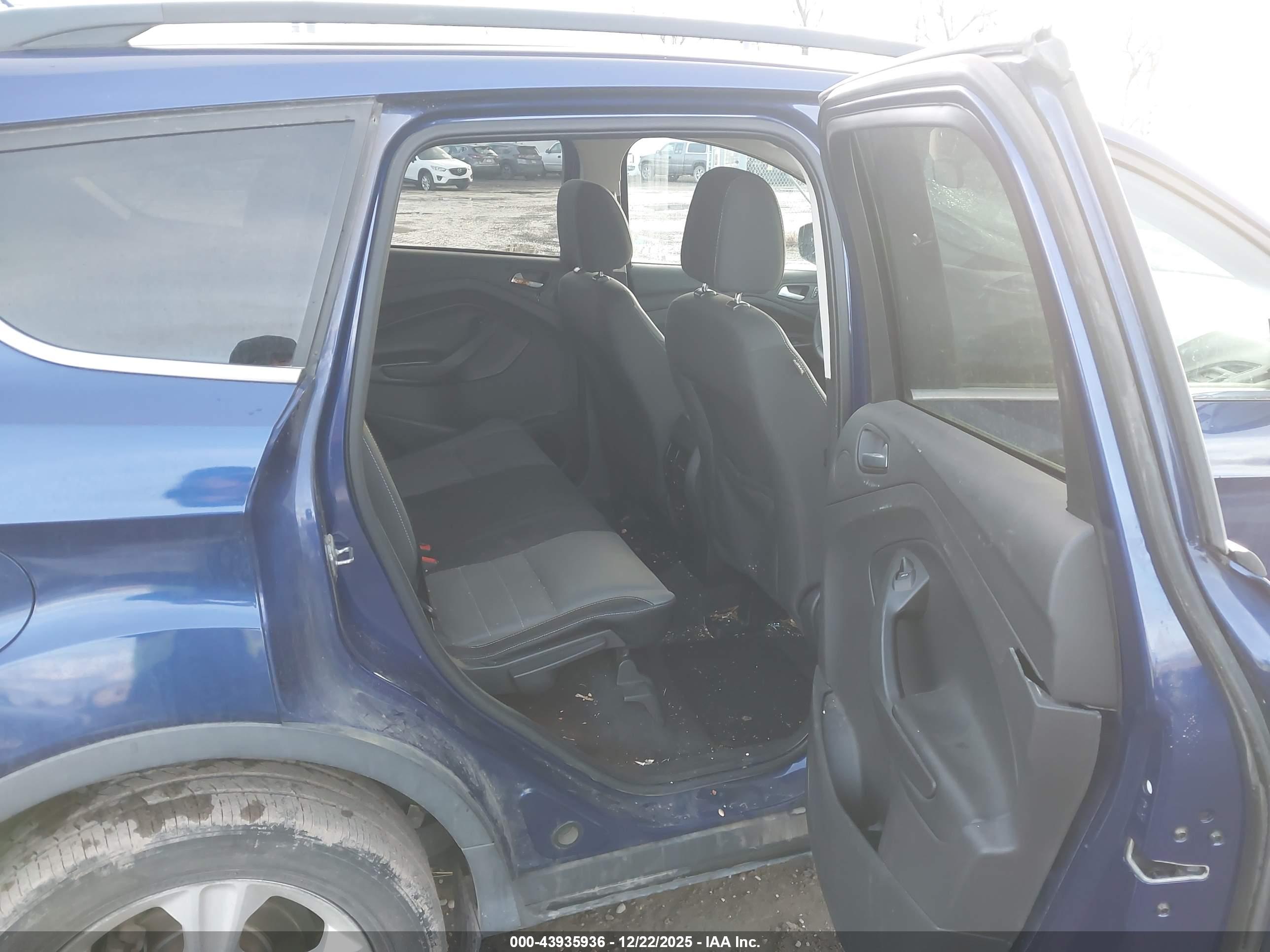 FORD ESCAPE image 8