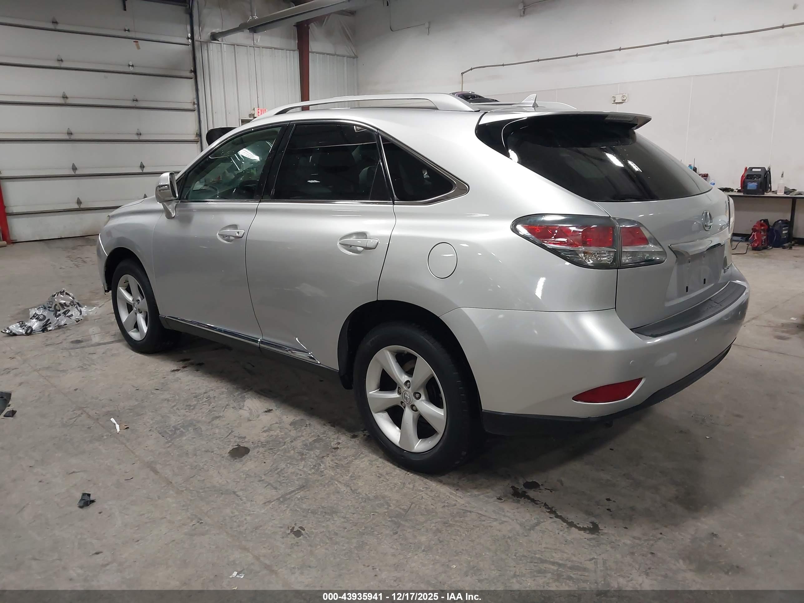 LEXUS RX image 3