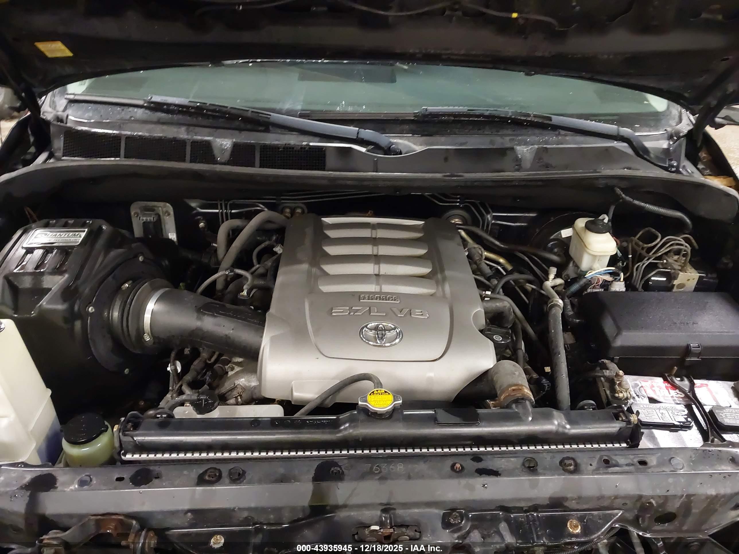 TOYOTA TUNDRA image 10