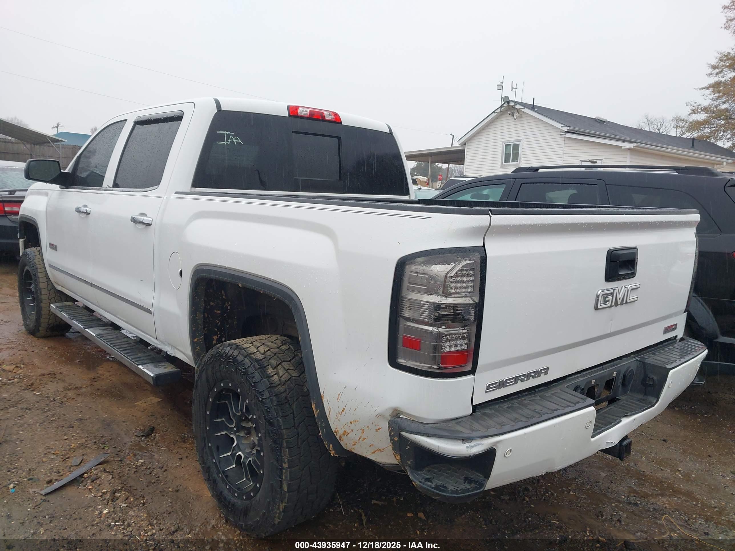 GMC SIERRA image 3