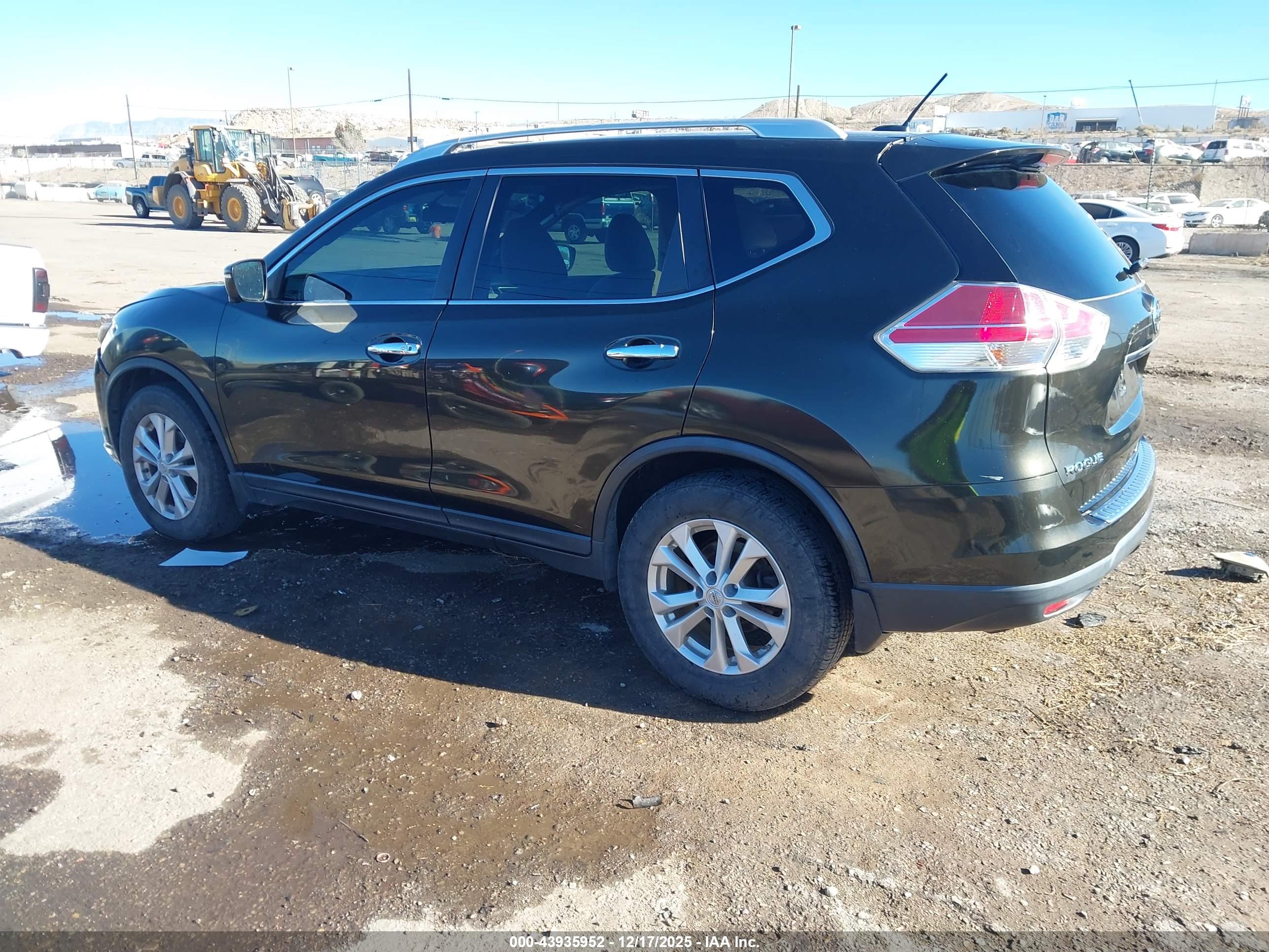 NISSAN ROGUE image 3