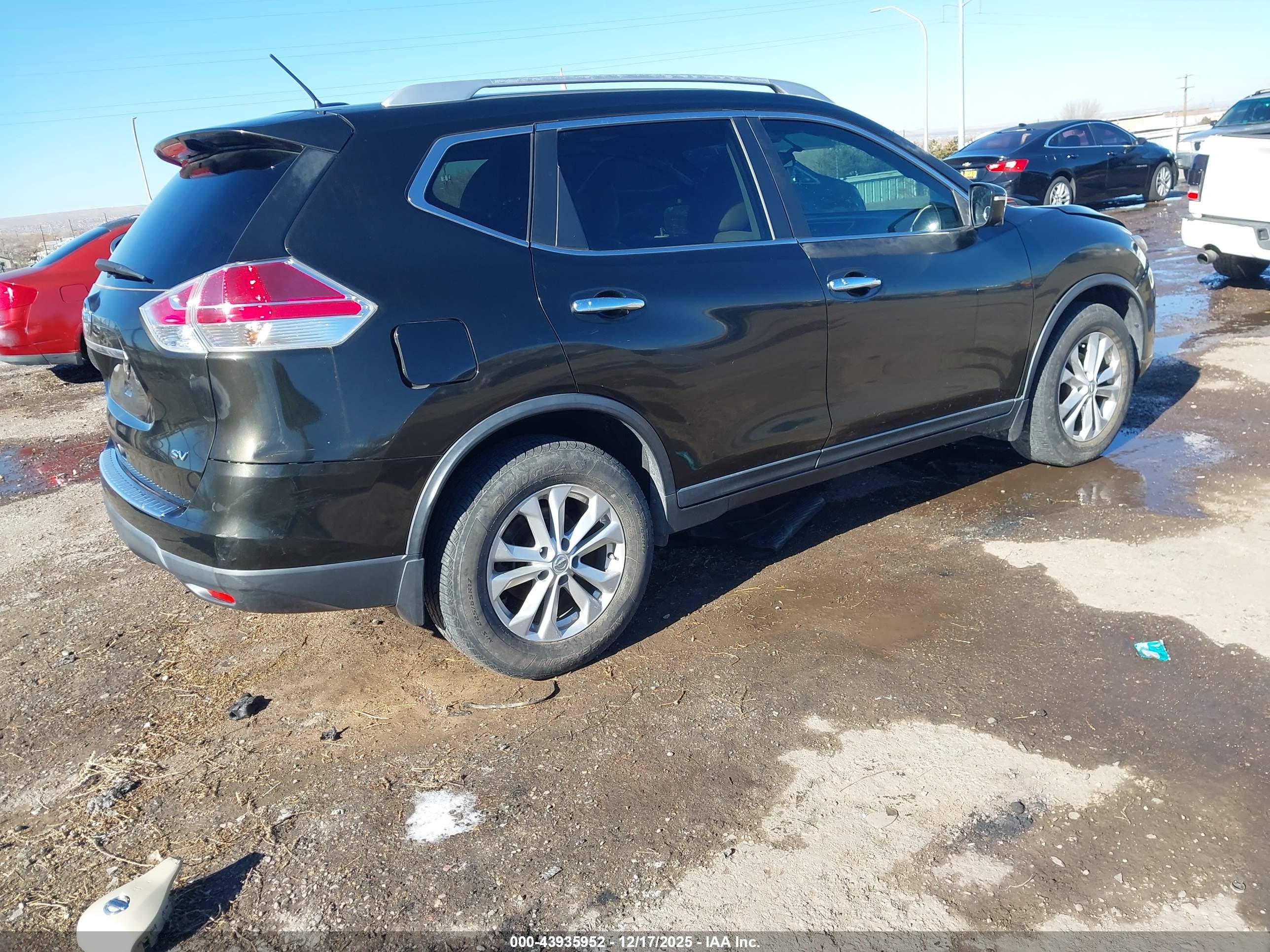 NISSAN ROGUE image 4
