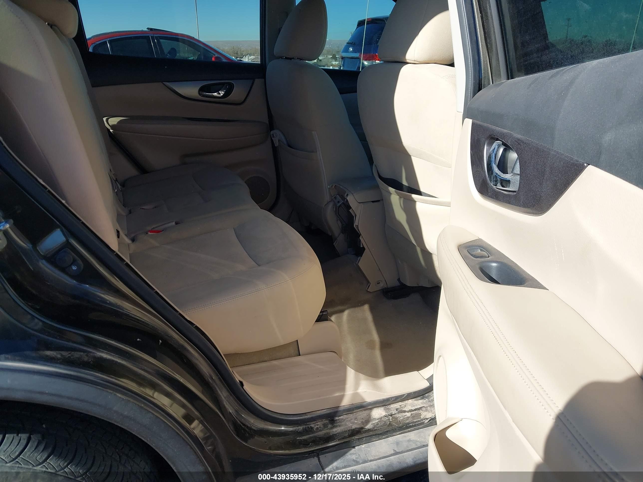 NISSAN ROGUE image 8