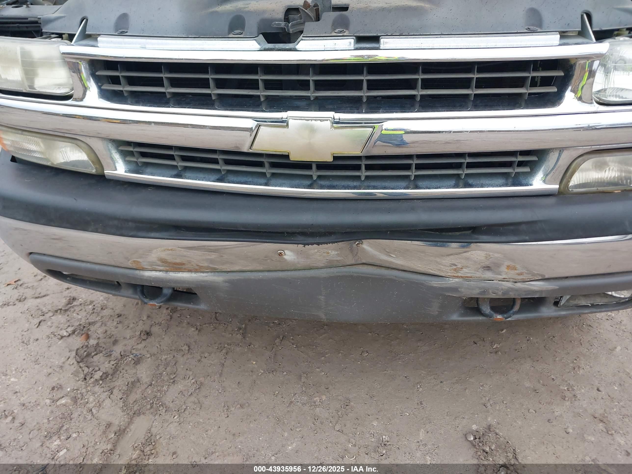 CHEVROLET TAHOE image 6