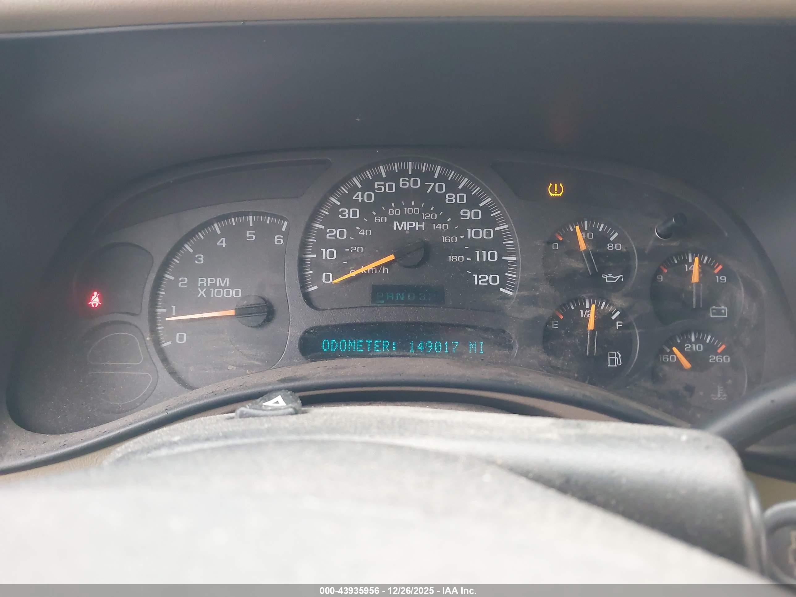 CHEVROLET TAHOE image 7