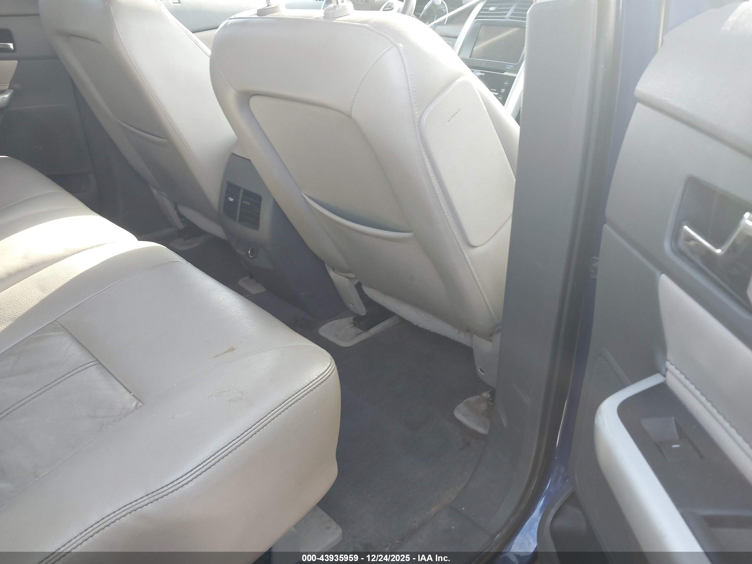 FORD EDGE image 8