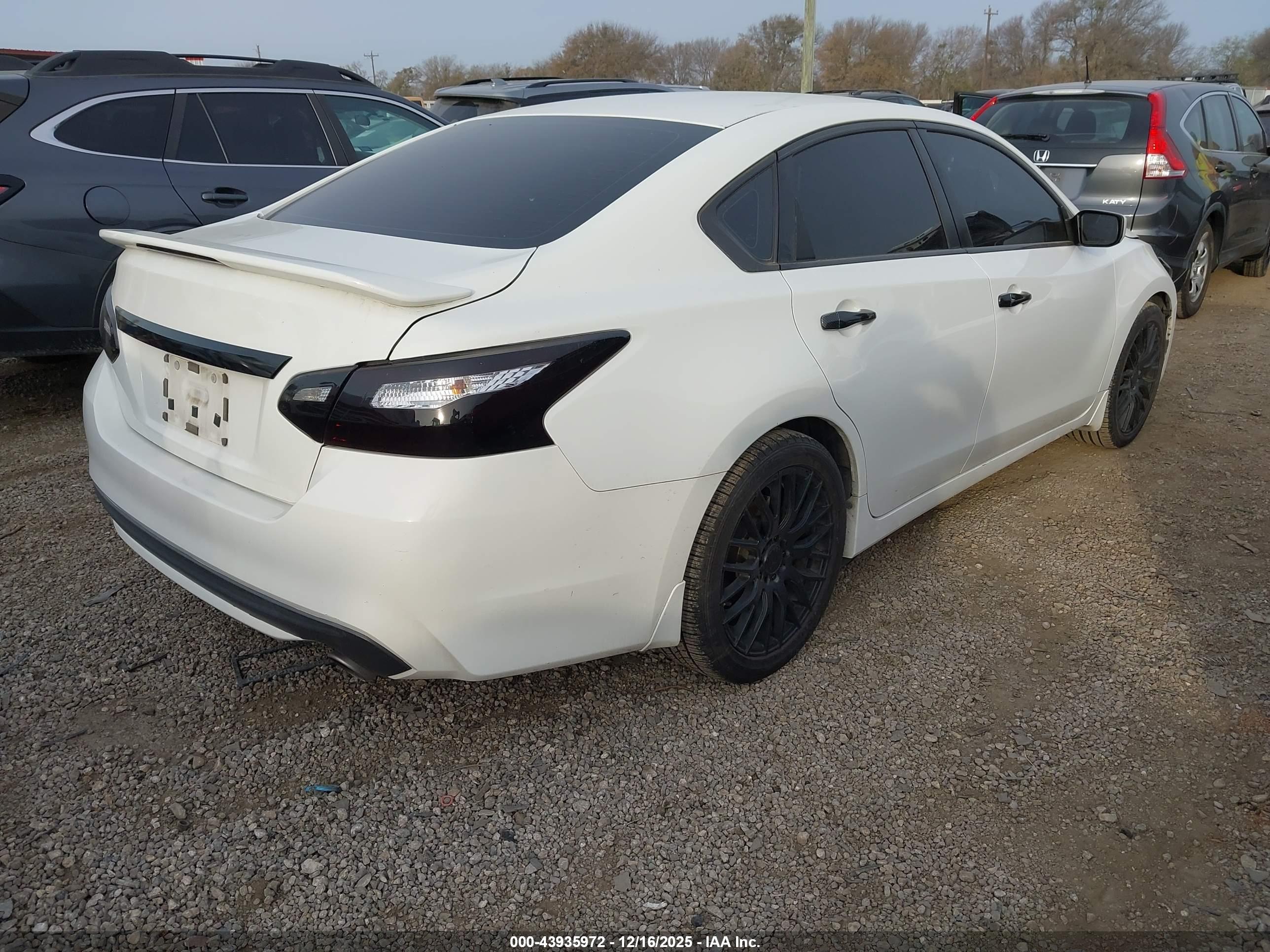 NISSAN ALTIMA image 4