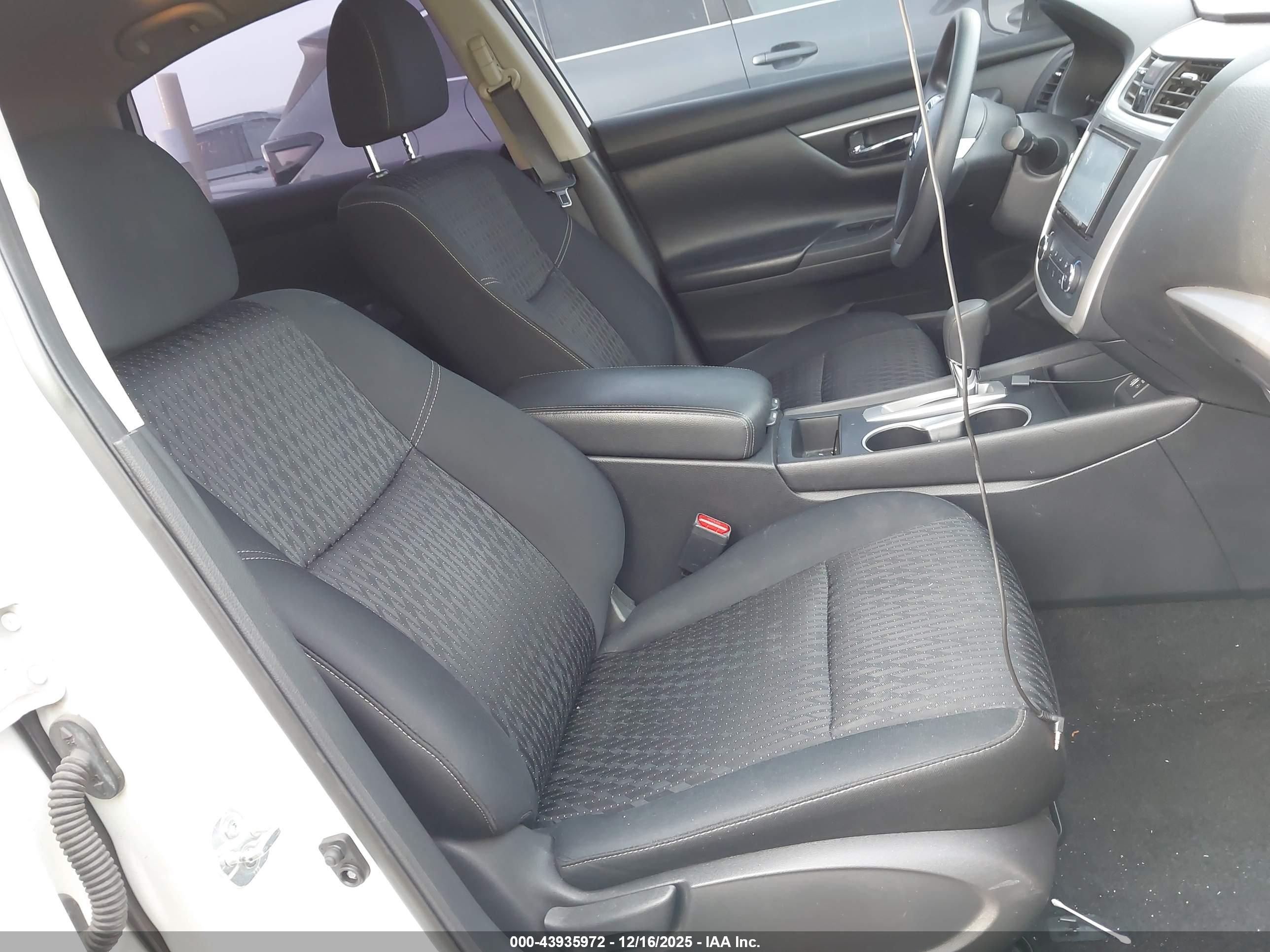 NISSAN ALTIMA image 5