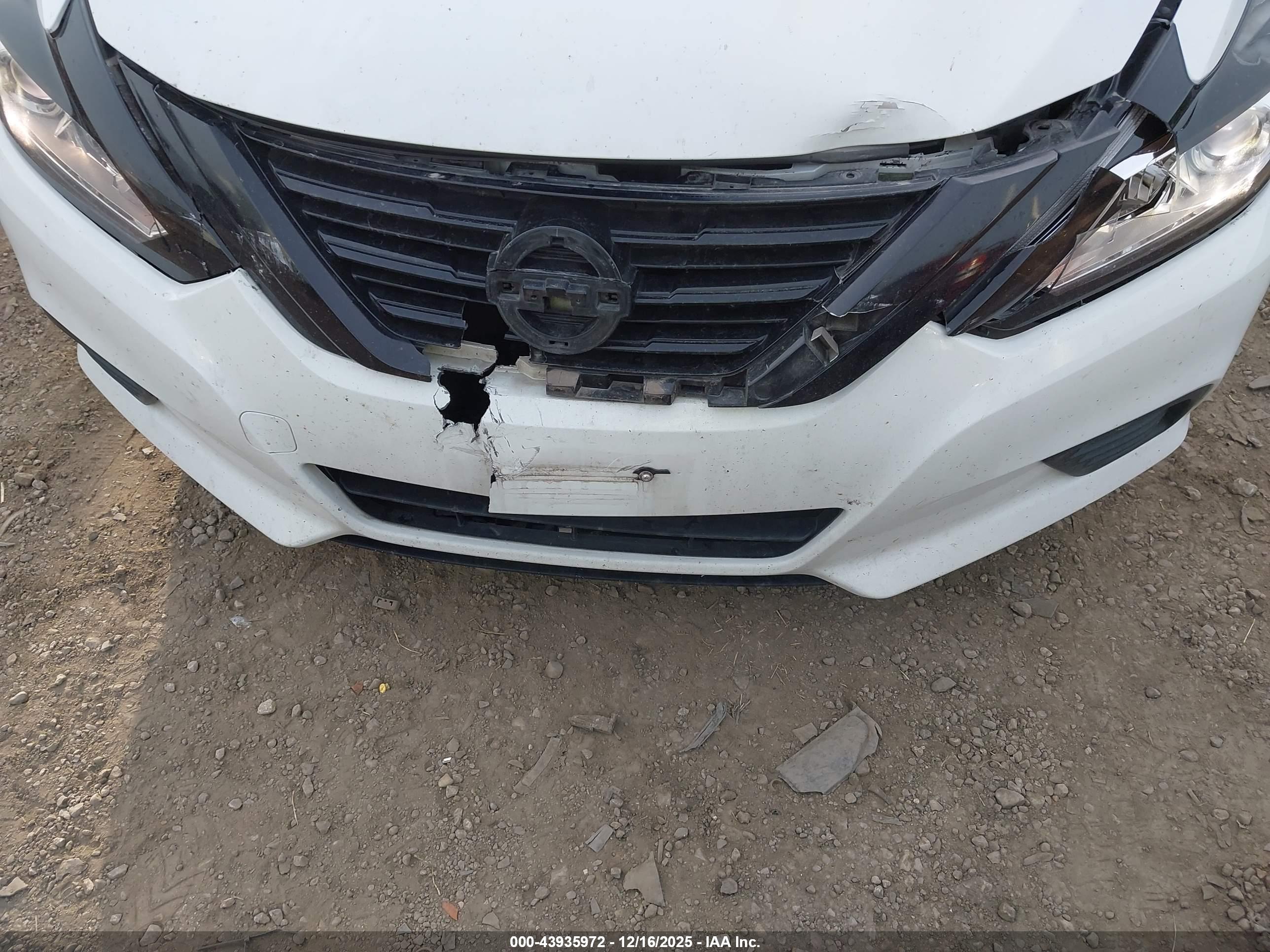 NISSAN ALTIMA image 6