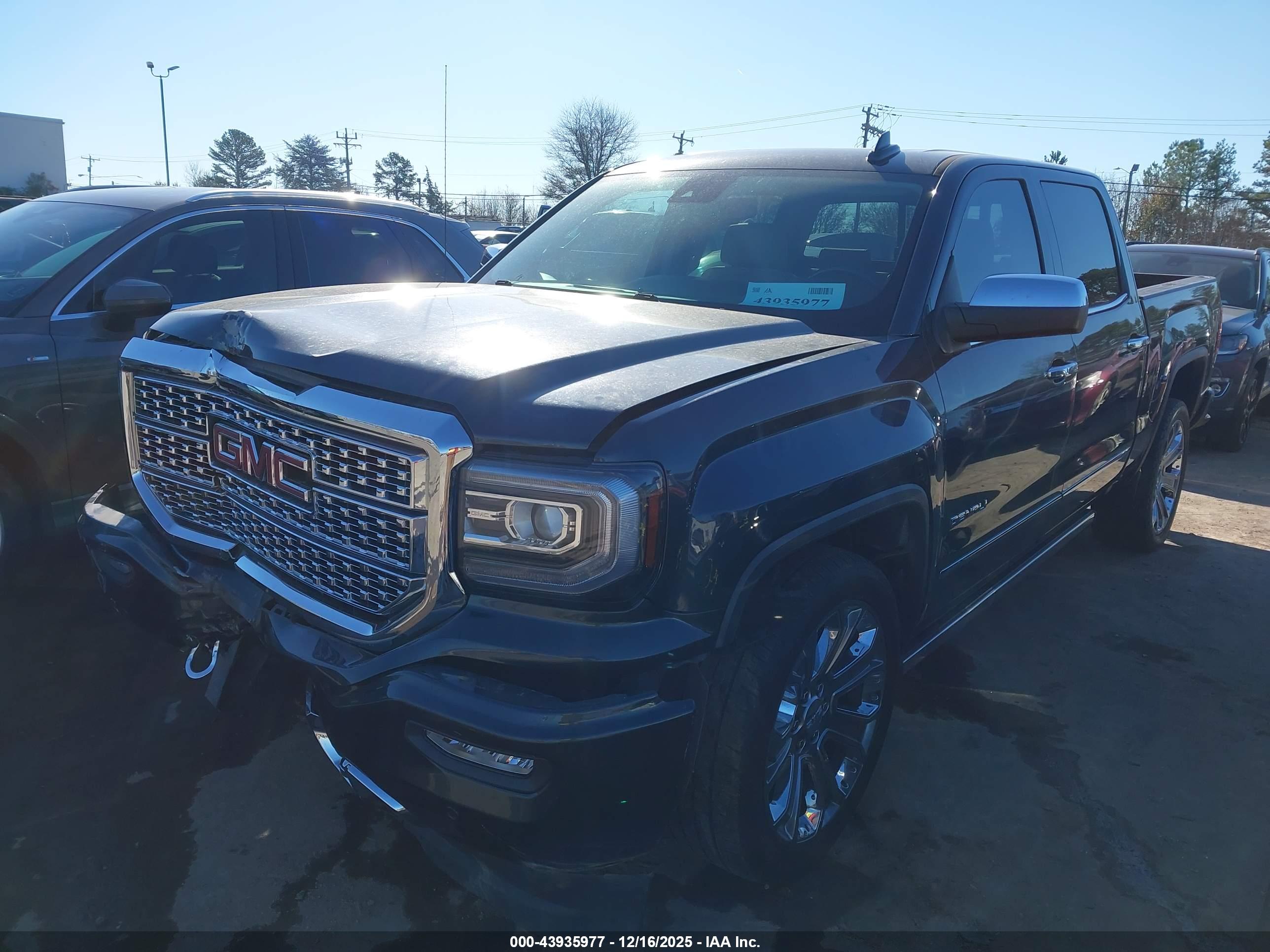 GMC SIERRA image 2