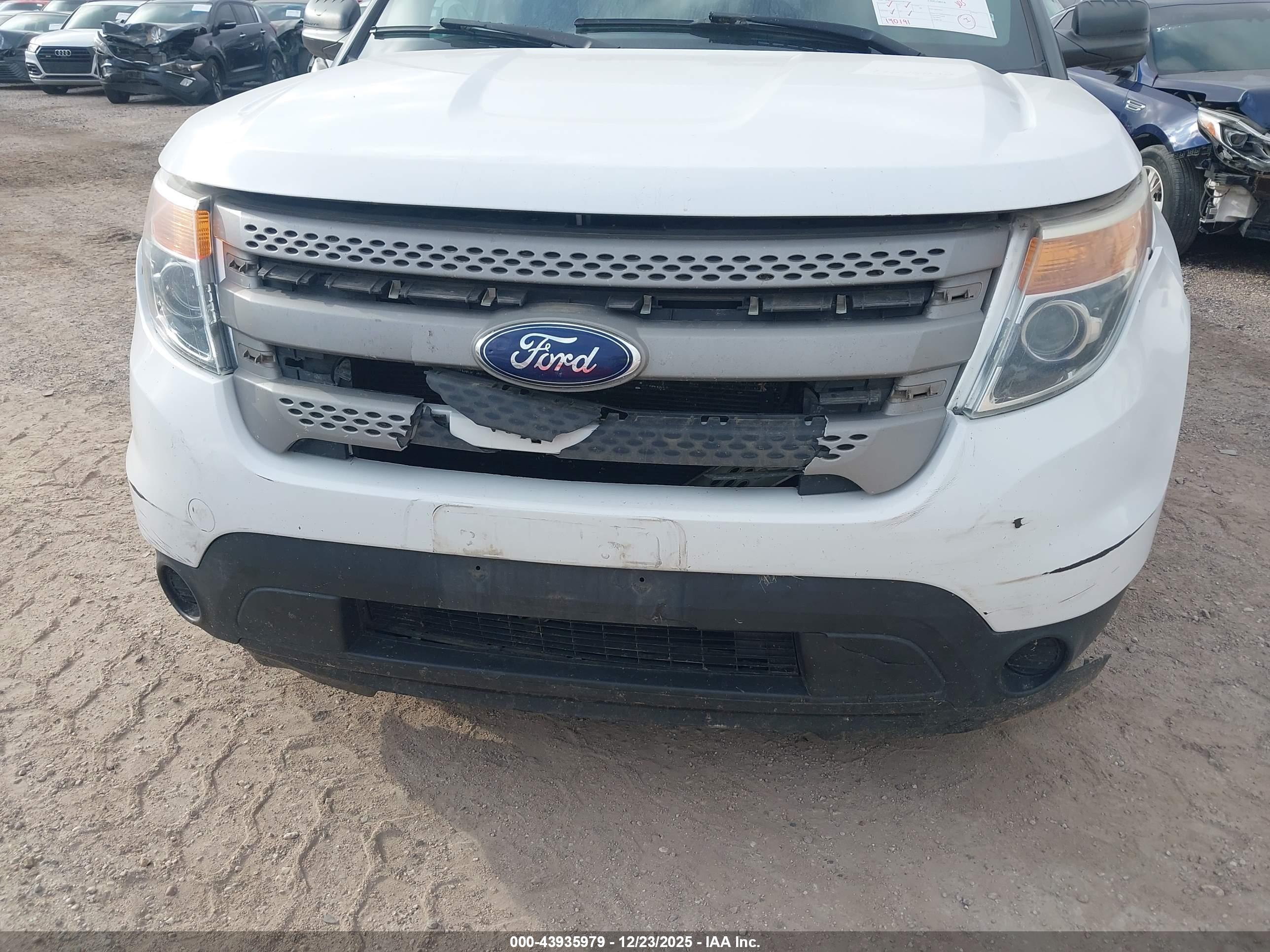 FORD EXPLORER image 6