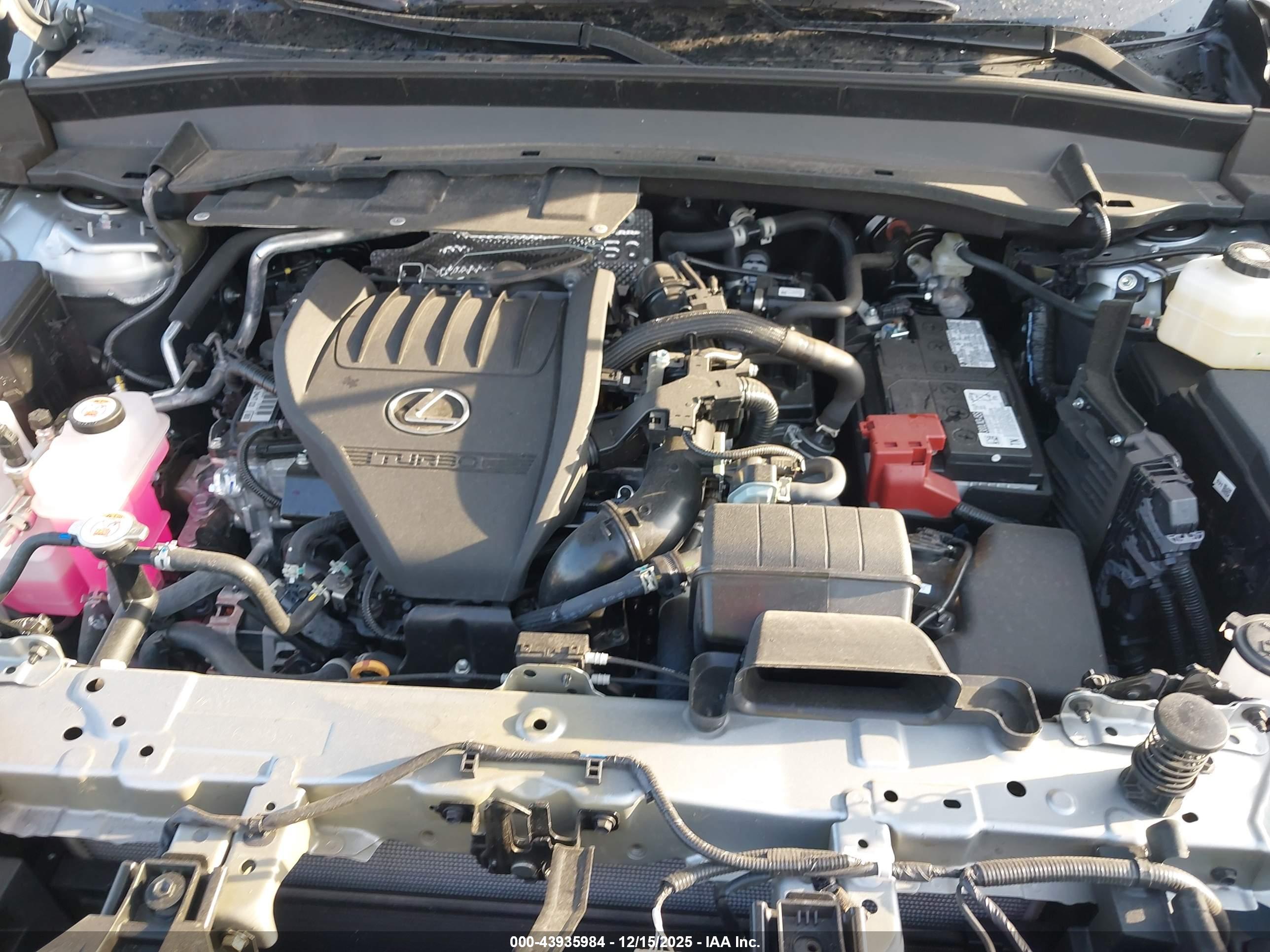 LEXUS TX image 10