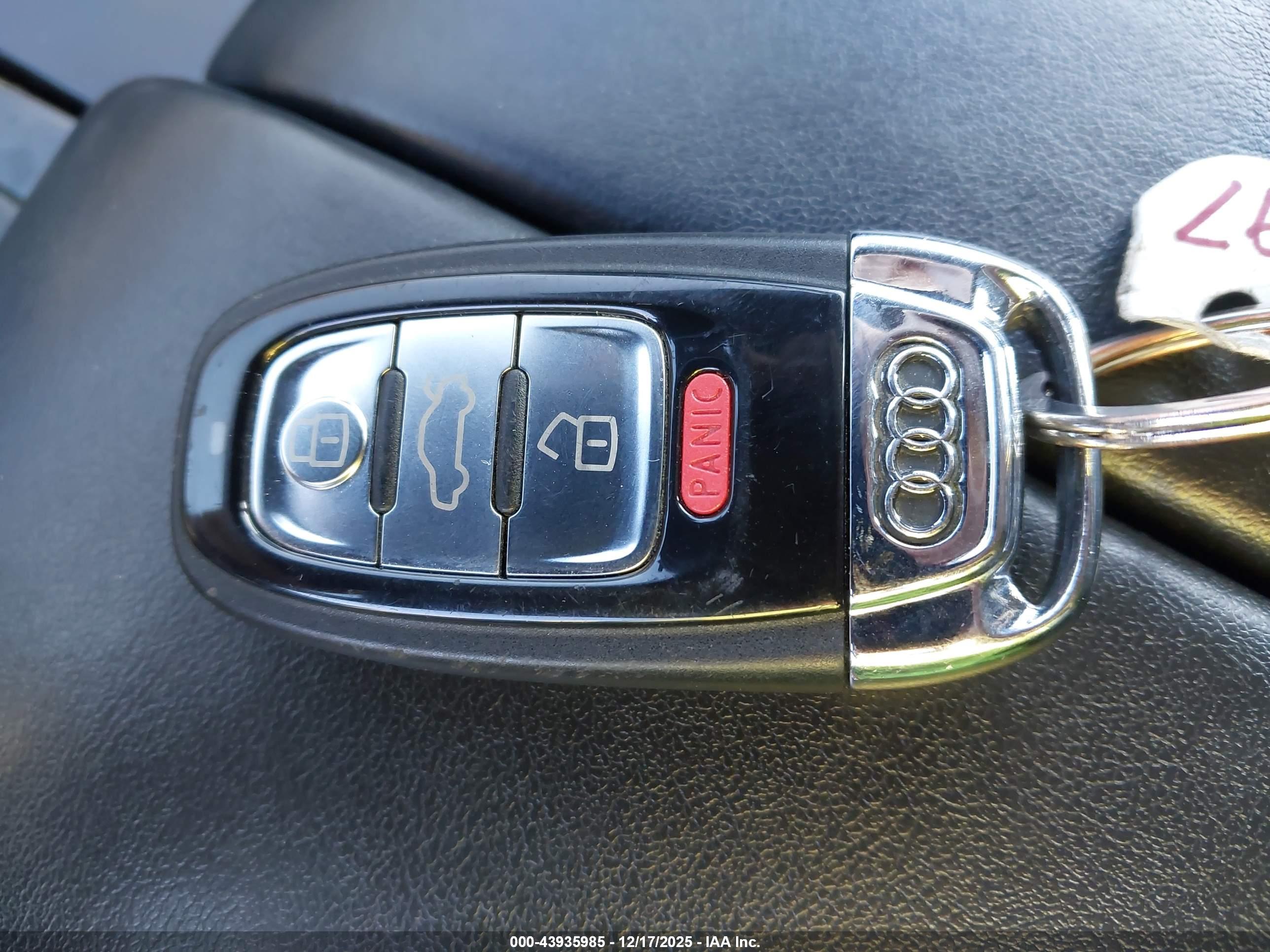 AUDI A8 image 11