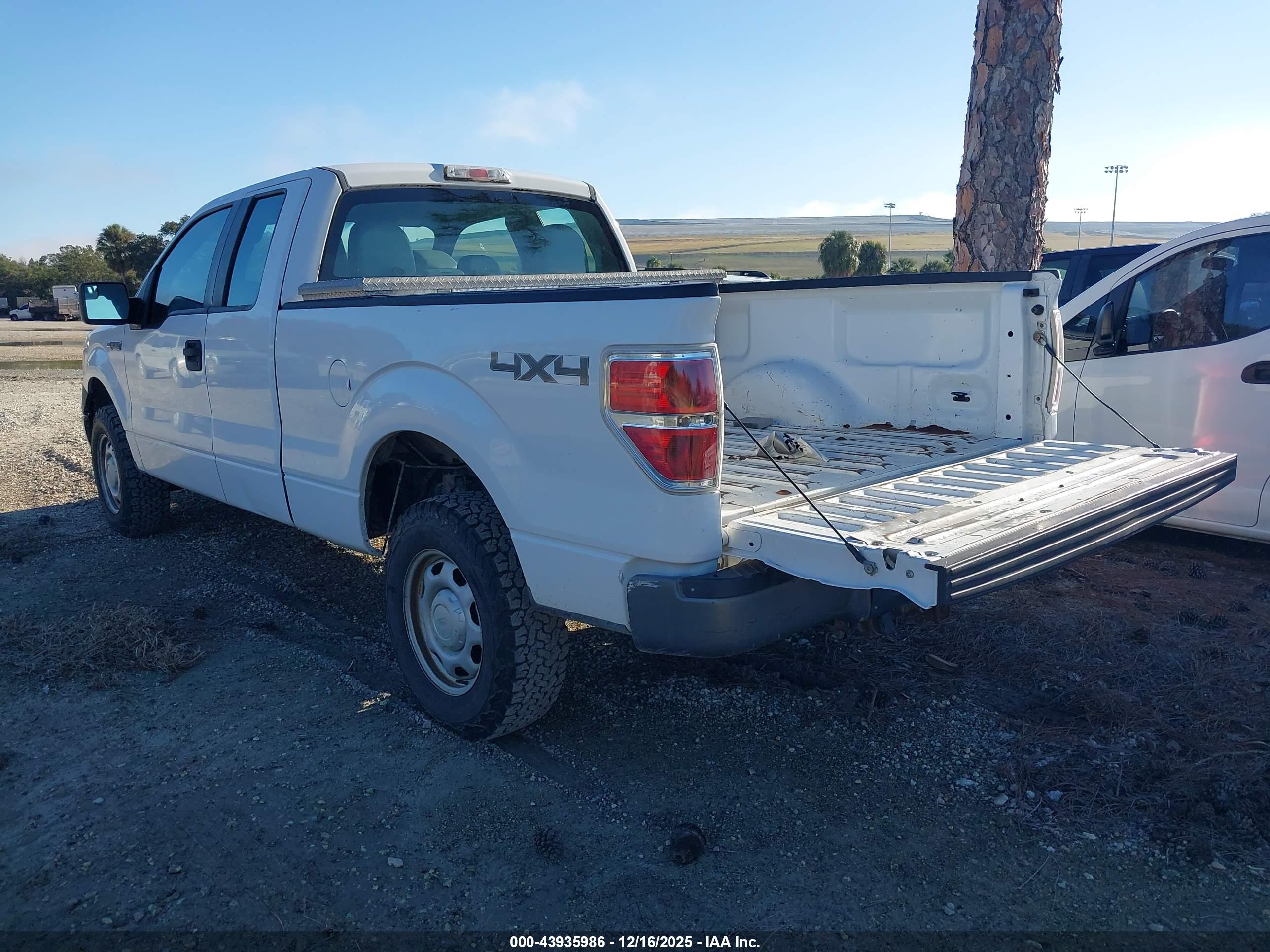 FORD F-150 image 3