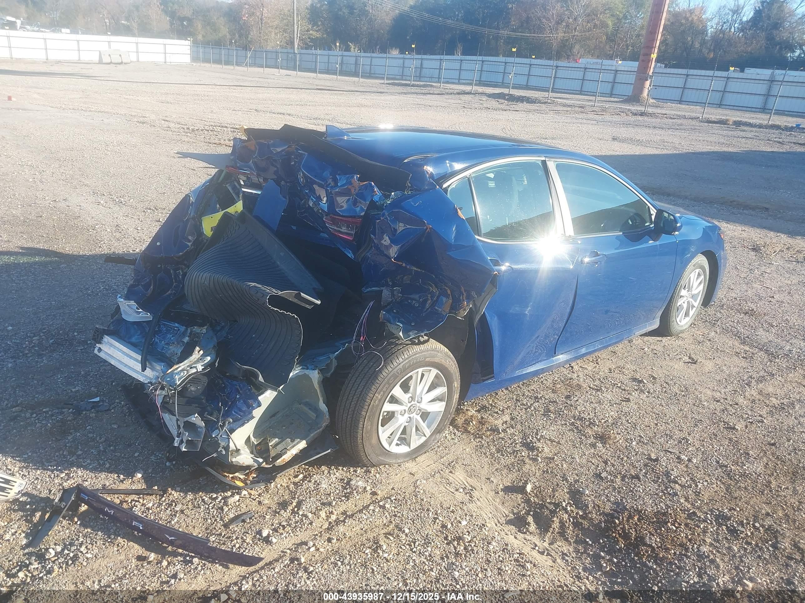 TOYOTA CAMRY image 4