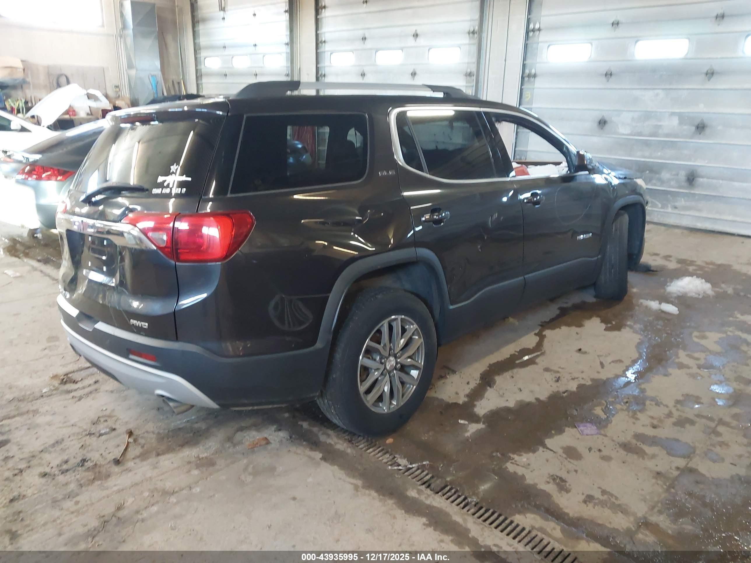 GMC ACADIA image 4