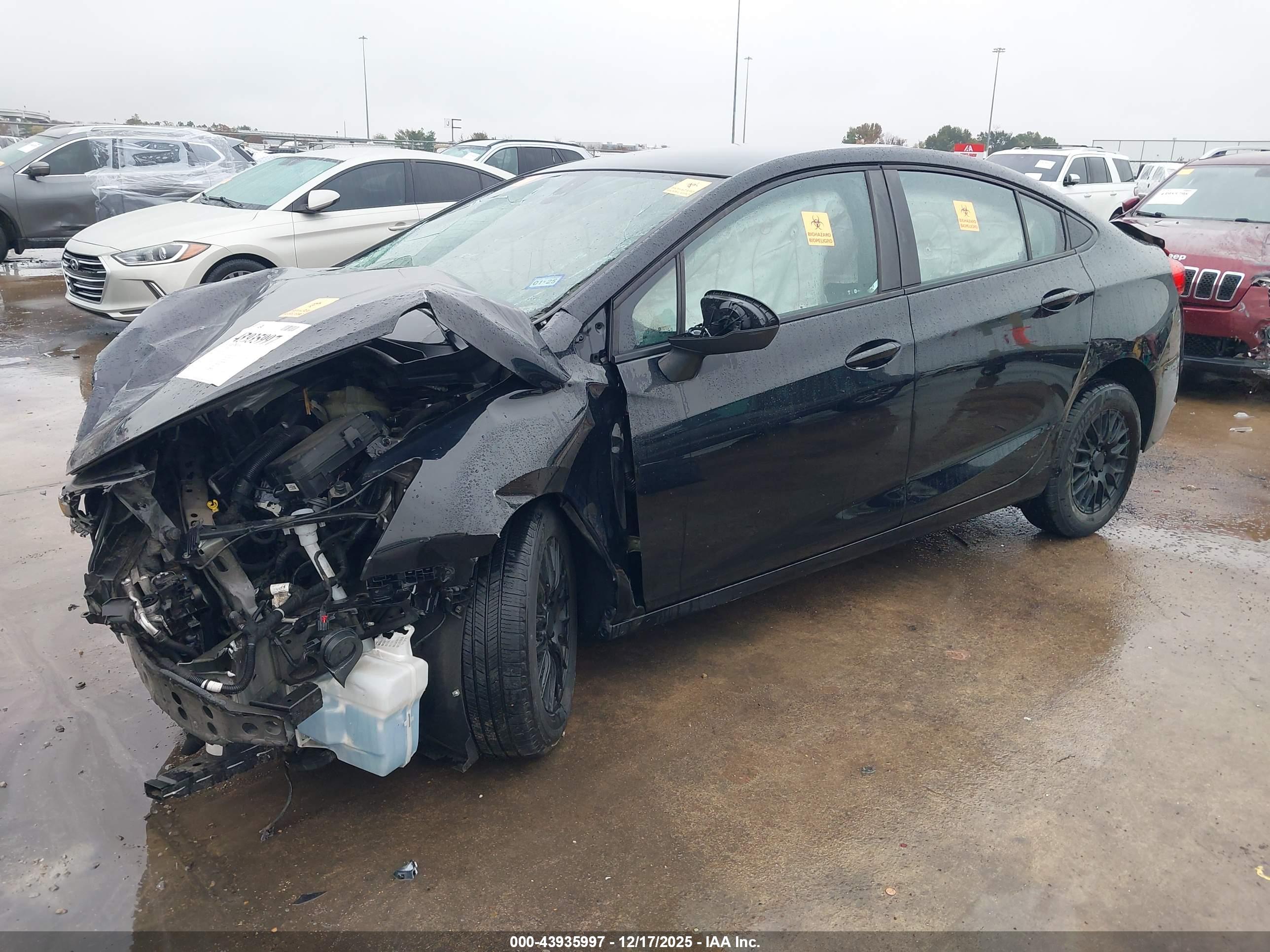 CHEVROLET CRUZE image 2