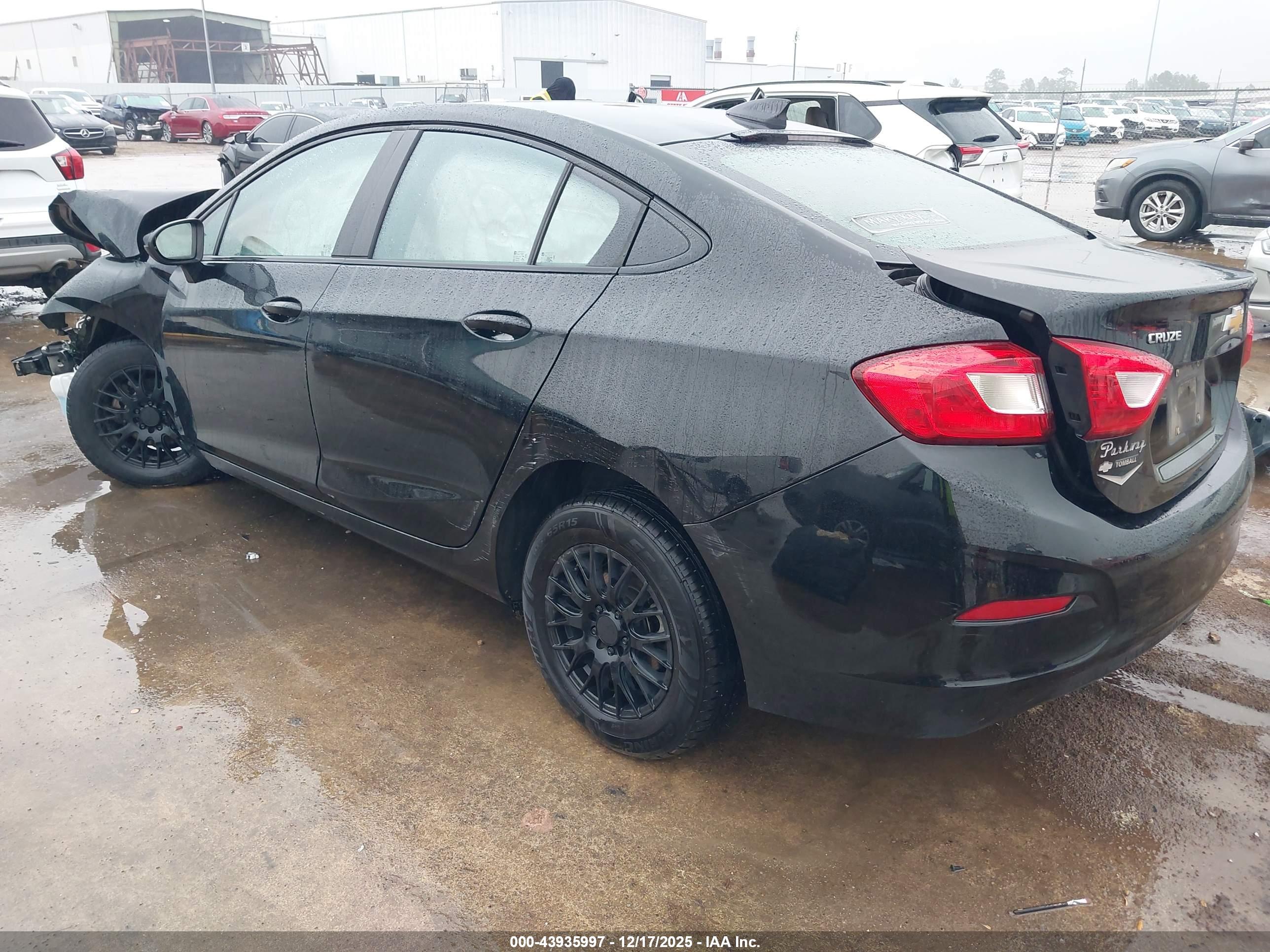 CHEVROLET CRUZE image 3