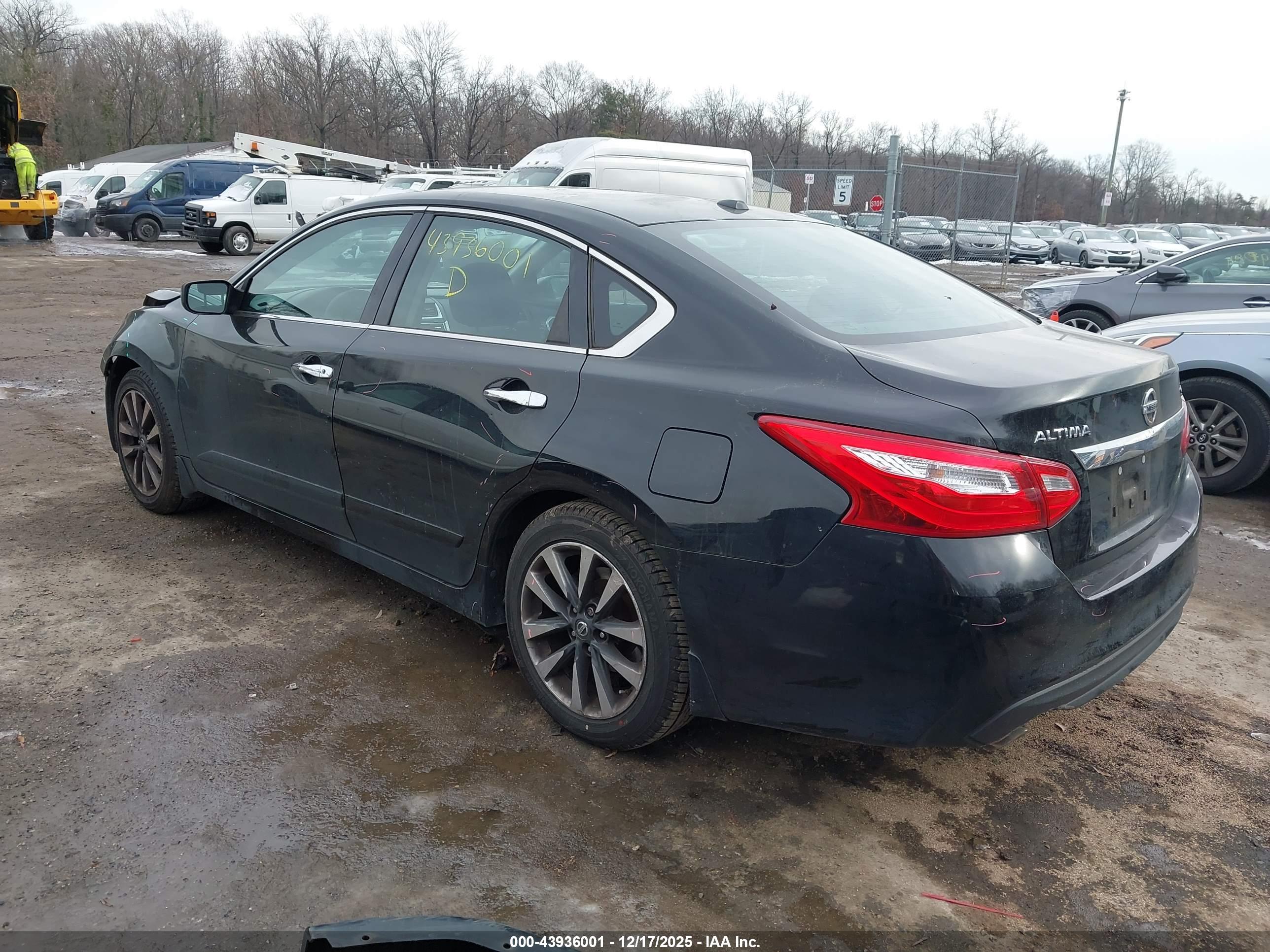 NISSAN ALTIMA image 3