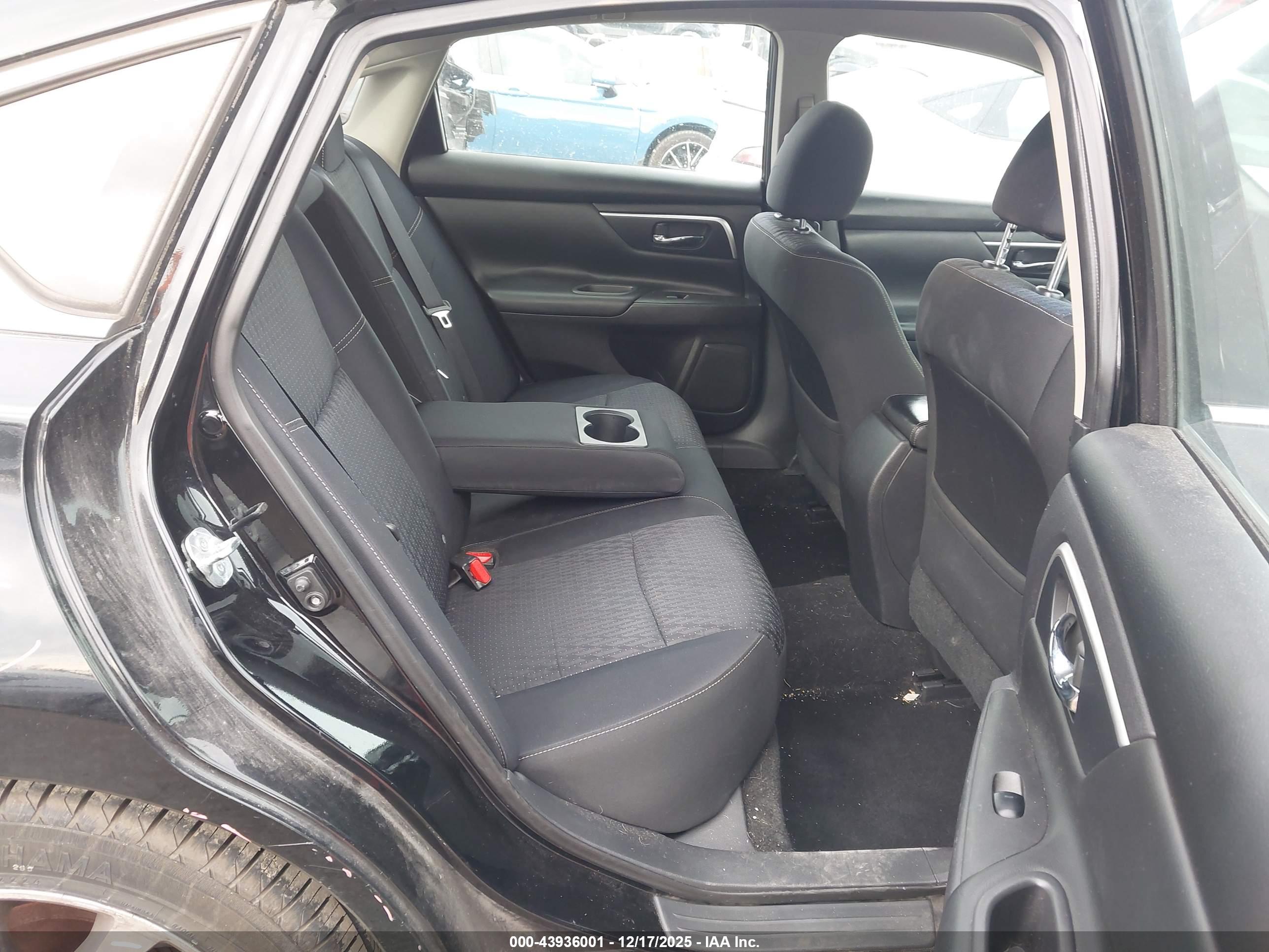 NISSAN ALTIMA image 8
