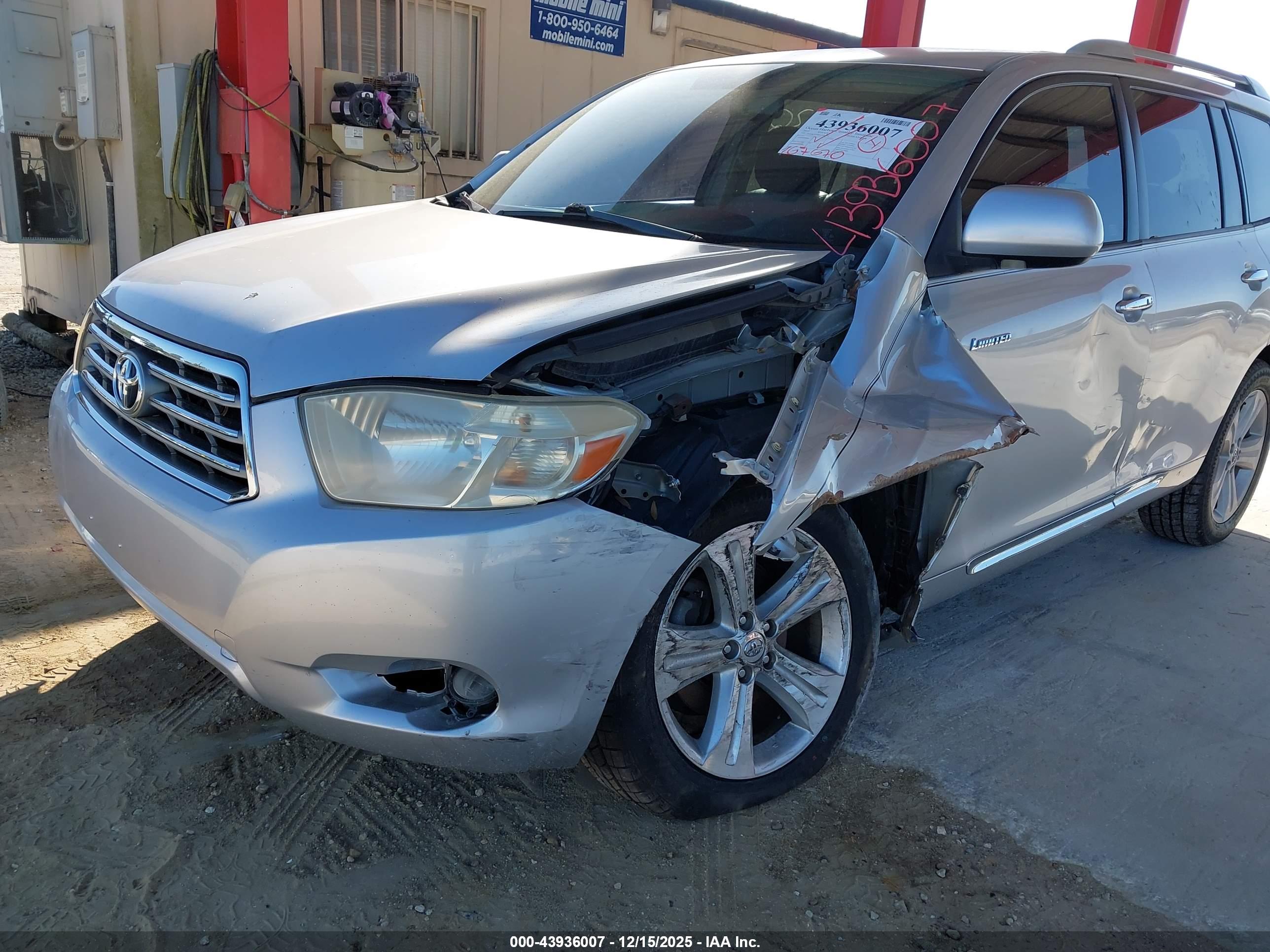 TOYOTA HIGHLANDER image 6
