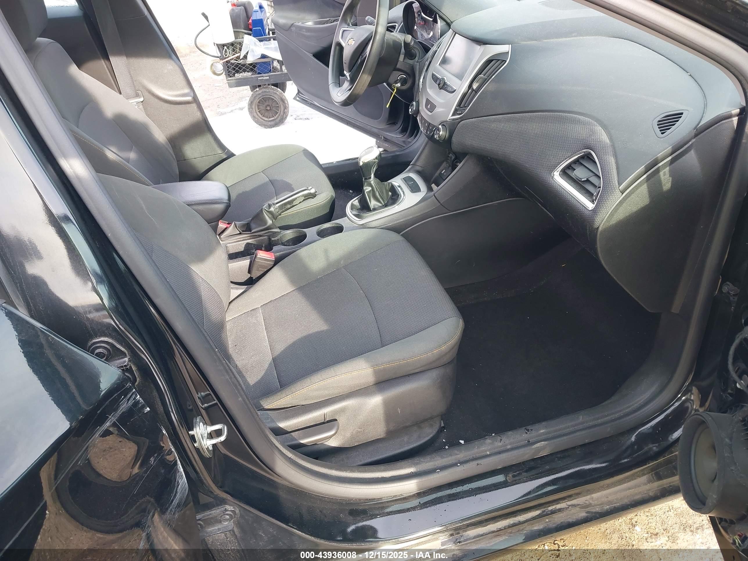 CHEVROLET CRUZE image 5