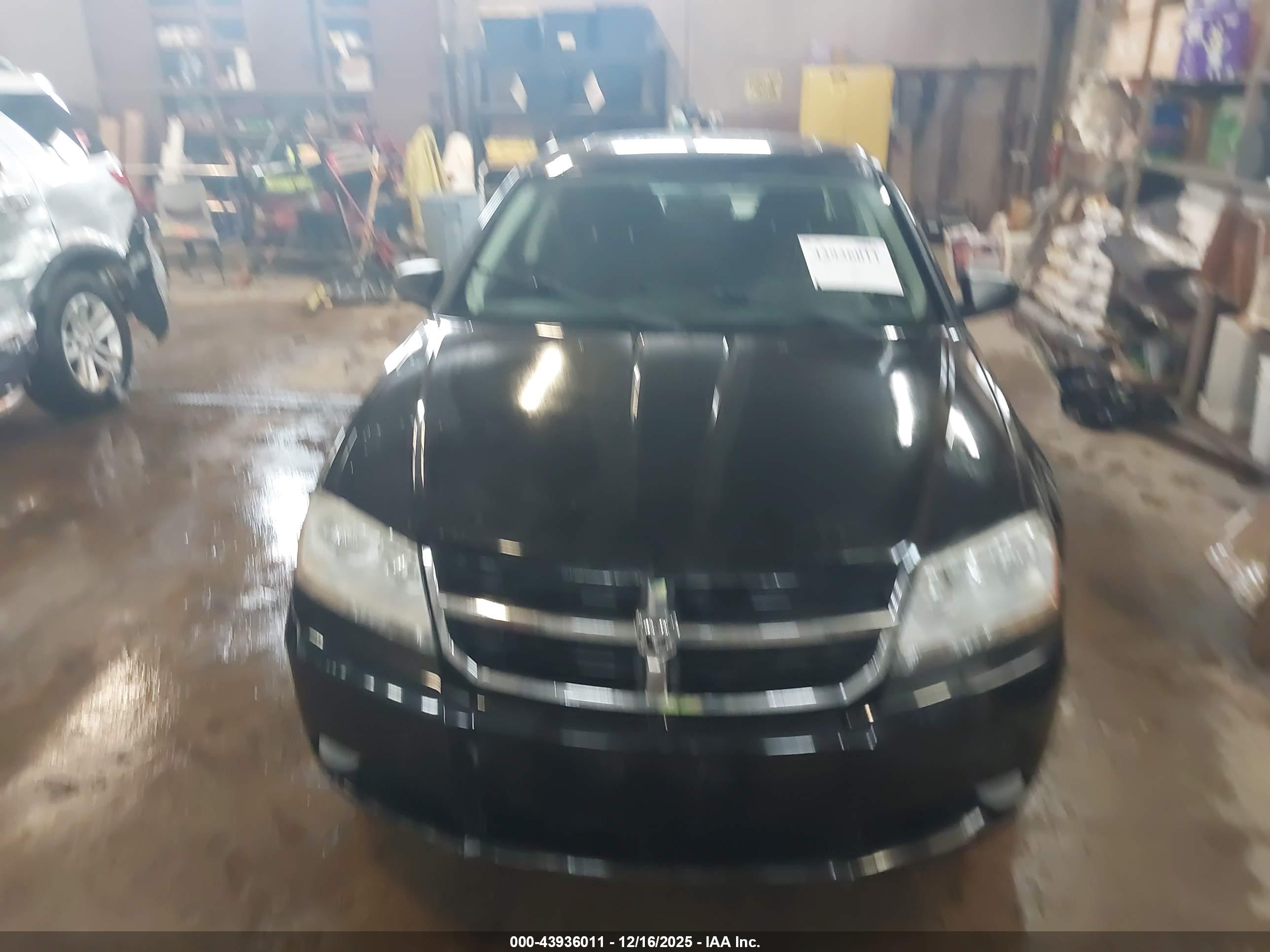 DODGE AVENGER image 6